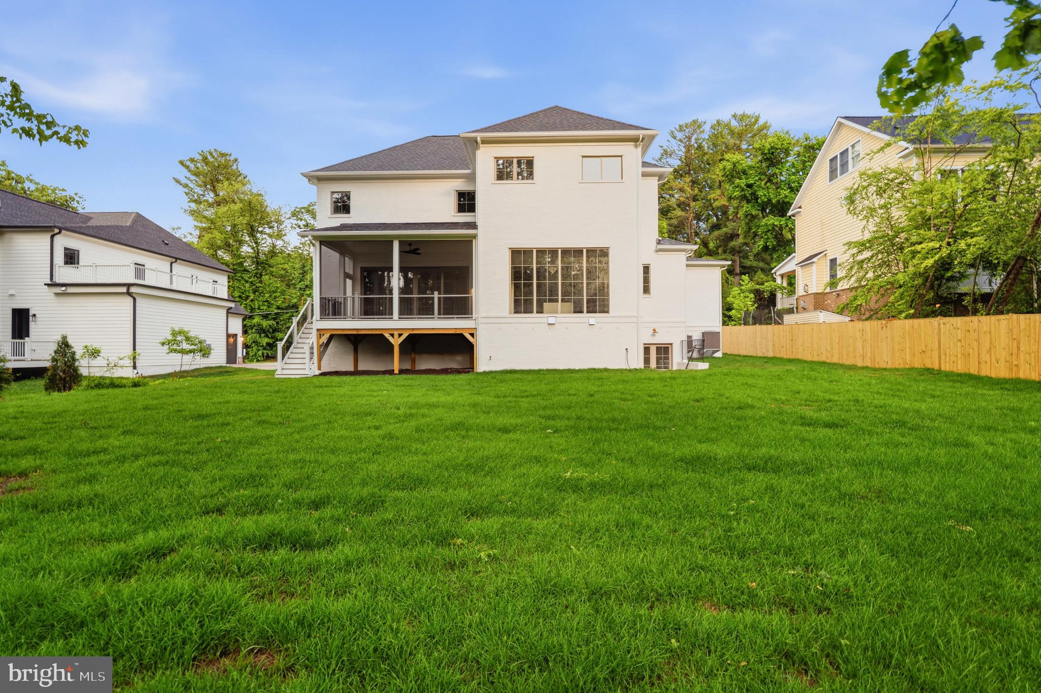 VIENNA WOODS - Residential