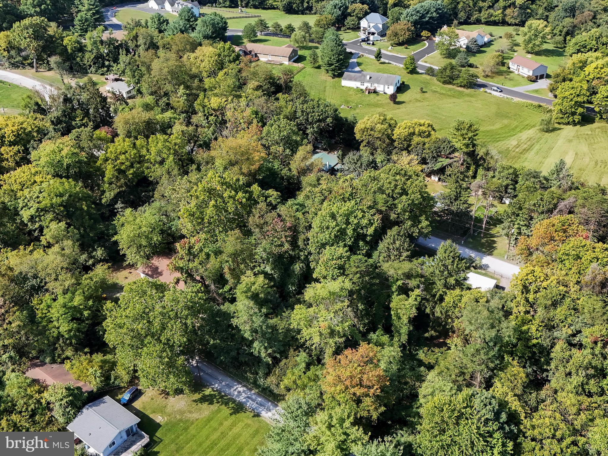 POTOMAC PARK ESTATES - Land