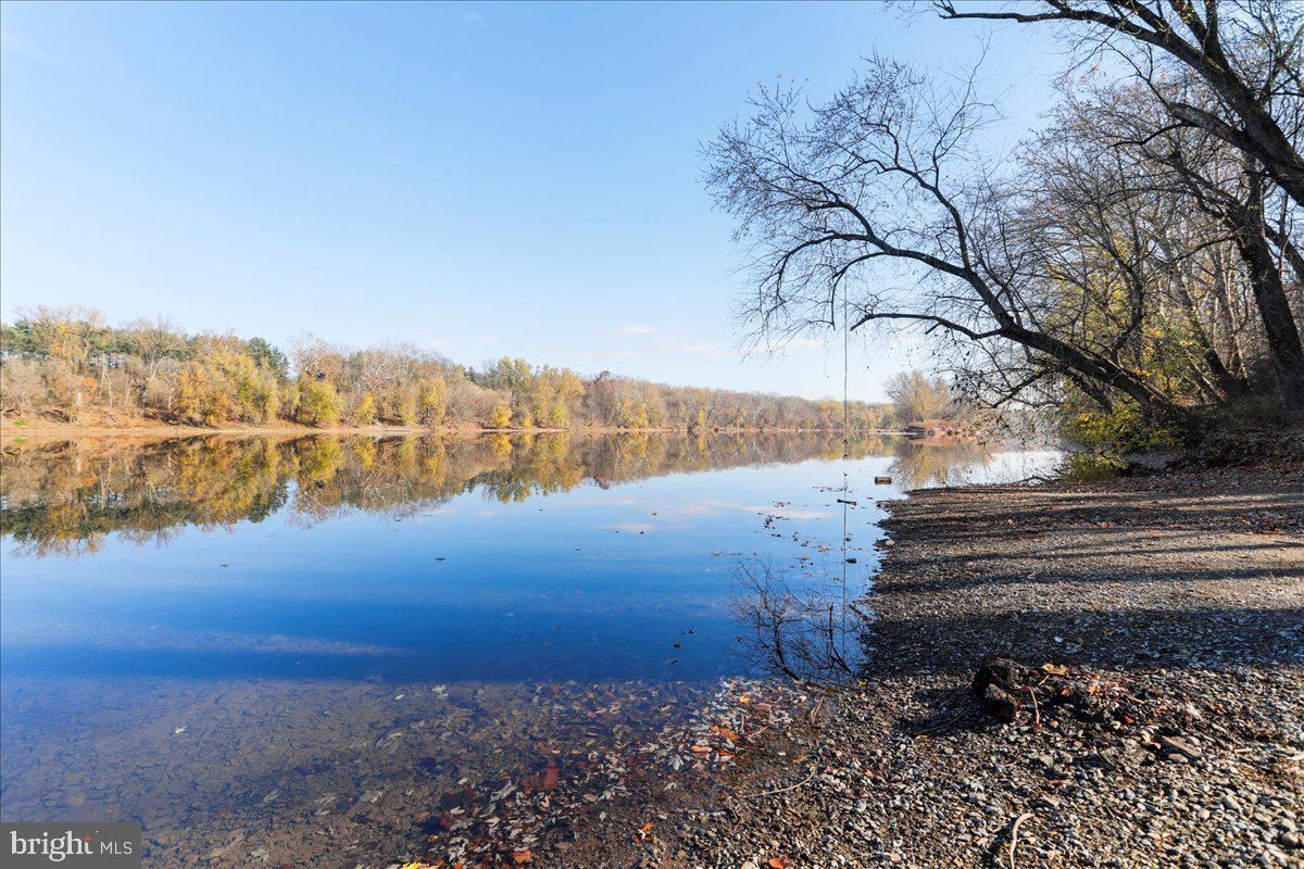 POTOMAC PARK ESTATES - Land