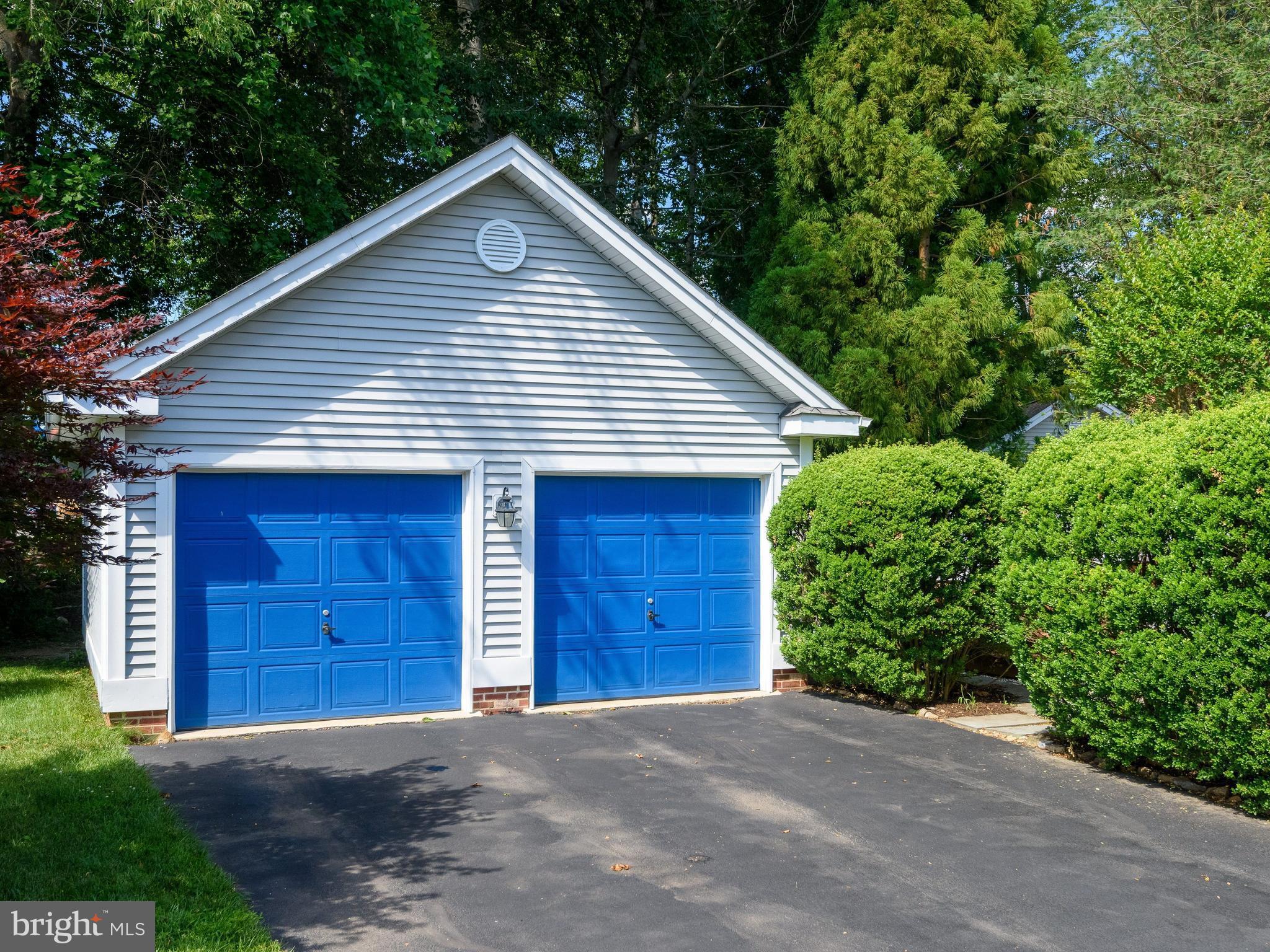 EAGLEVIEW - Residential