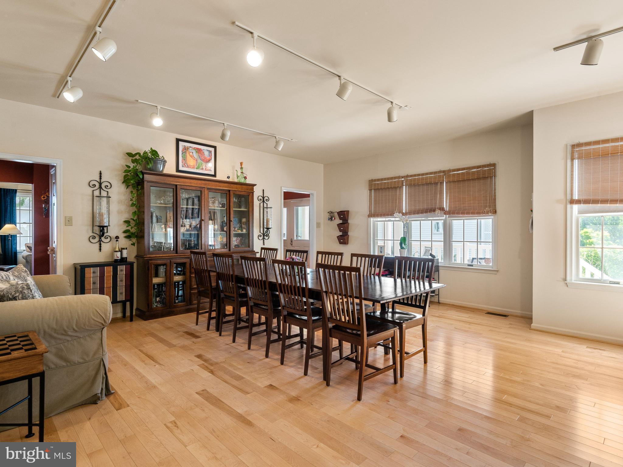 EAGLEVIEW - Residential