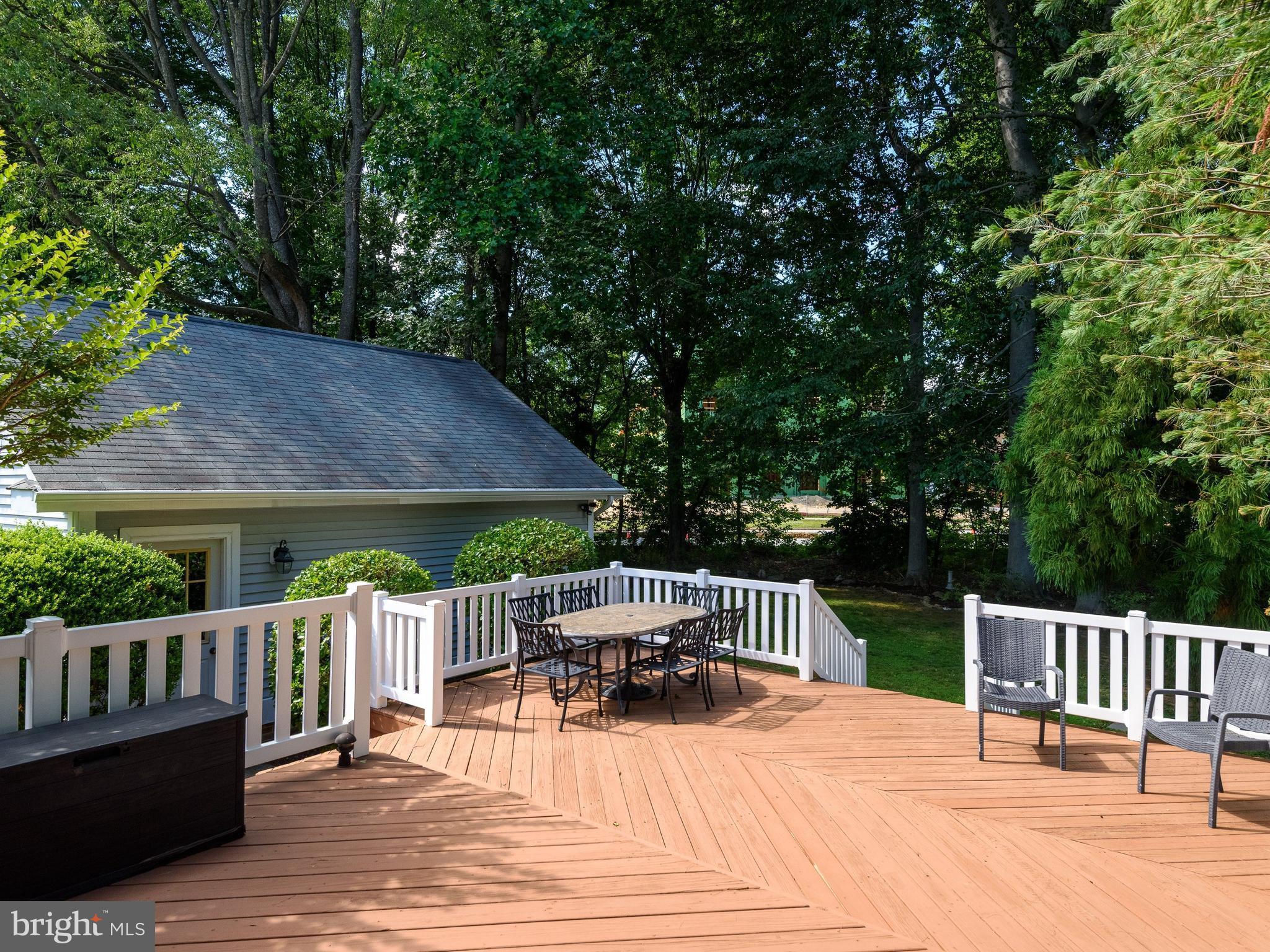 EAGLEVIEW - Residential