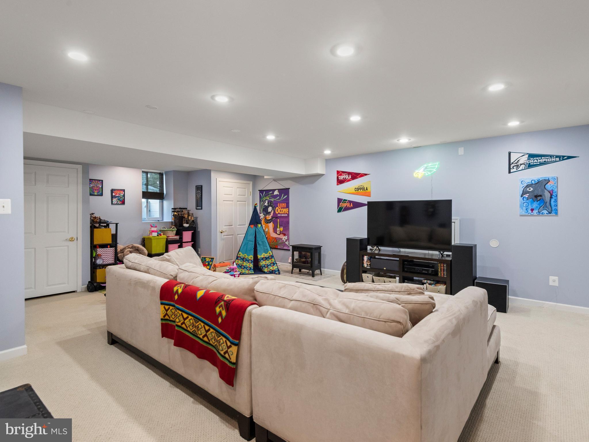 EAGLEVIEW - Residential