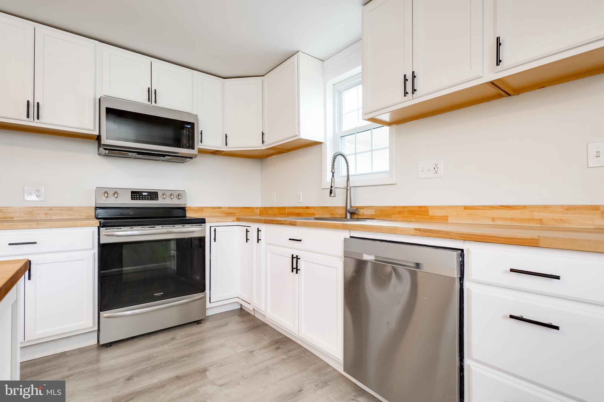 ROSE HILL FARMS - Residential