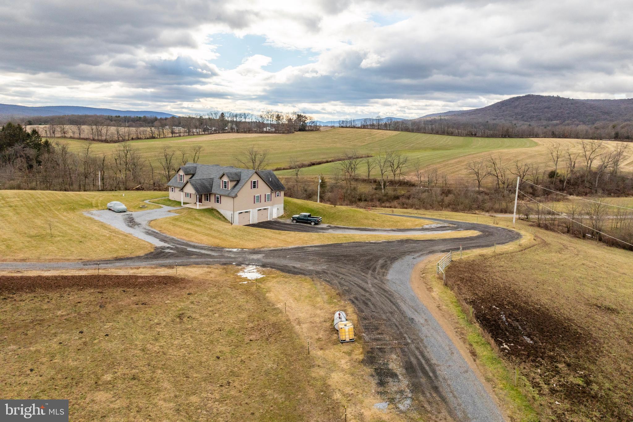 PINE GROVE - Farm