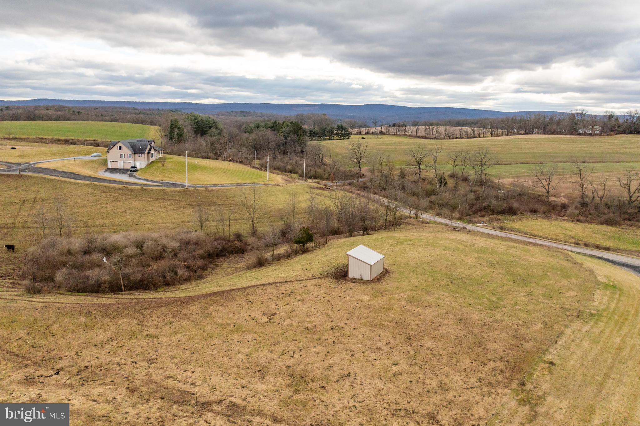 PINE GROVE - Farm