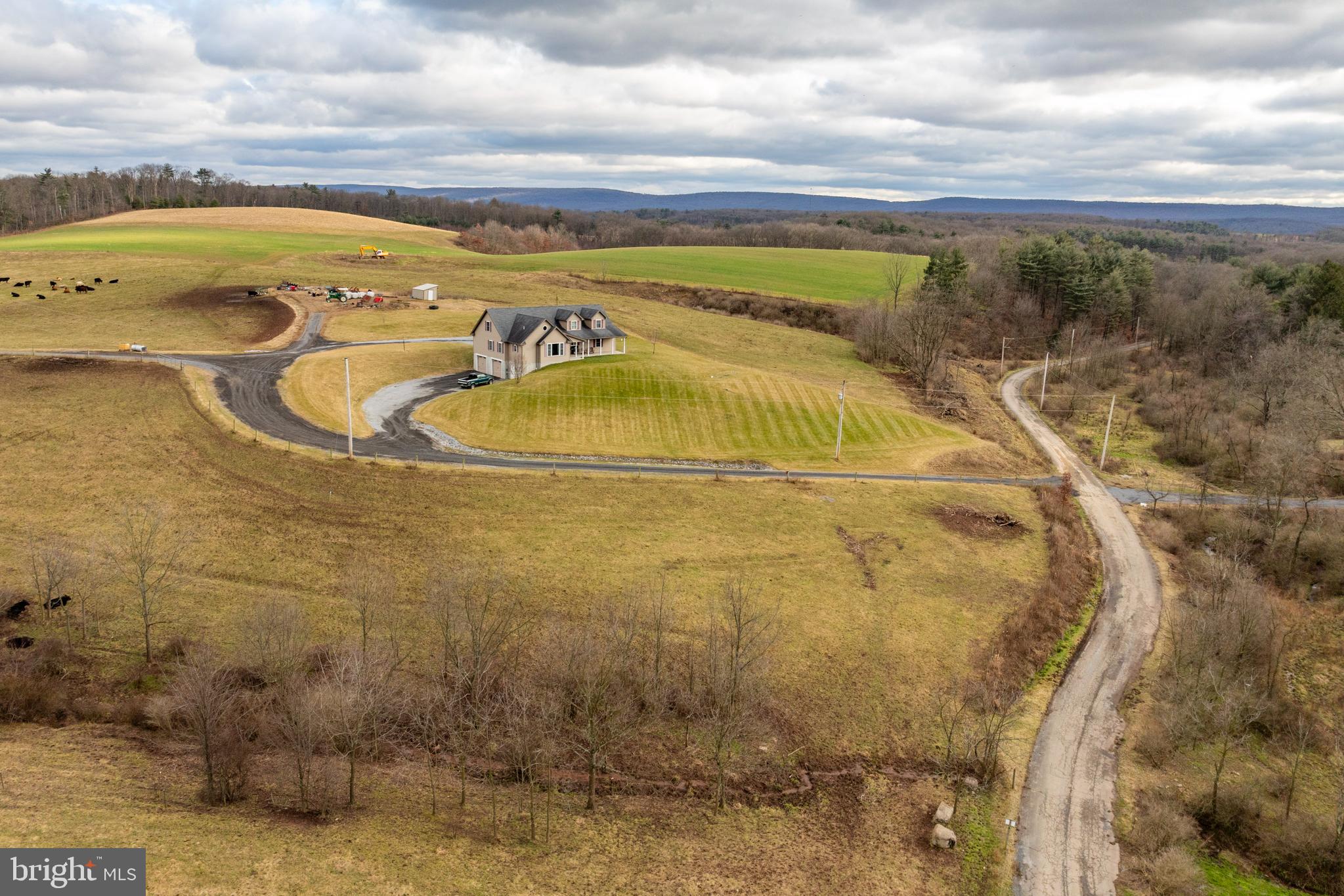 PINE GROVE - Farm