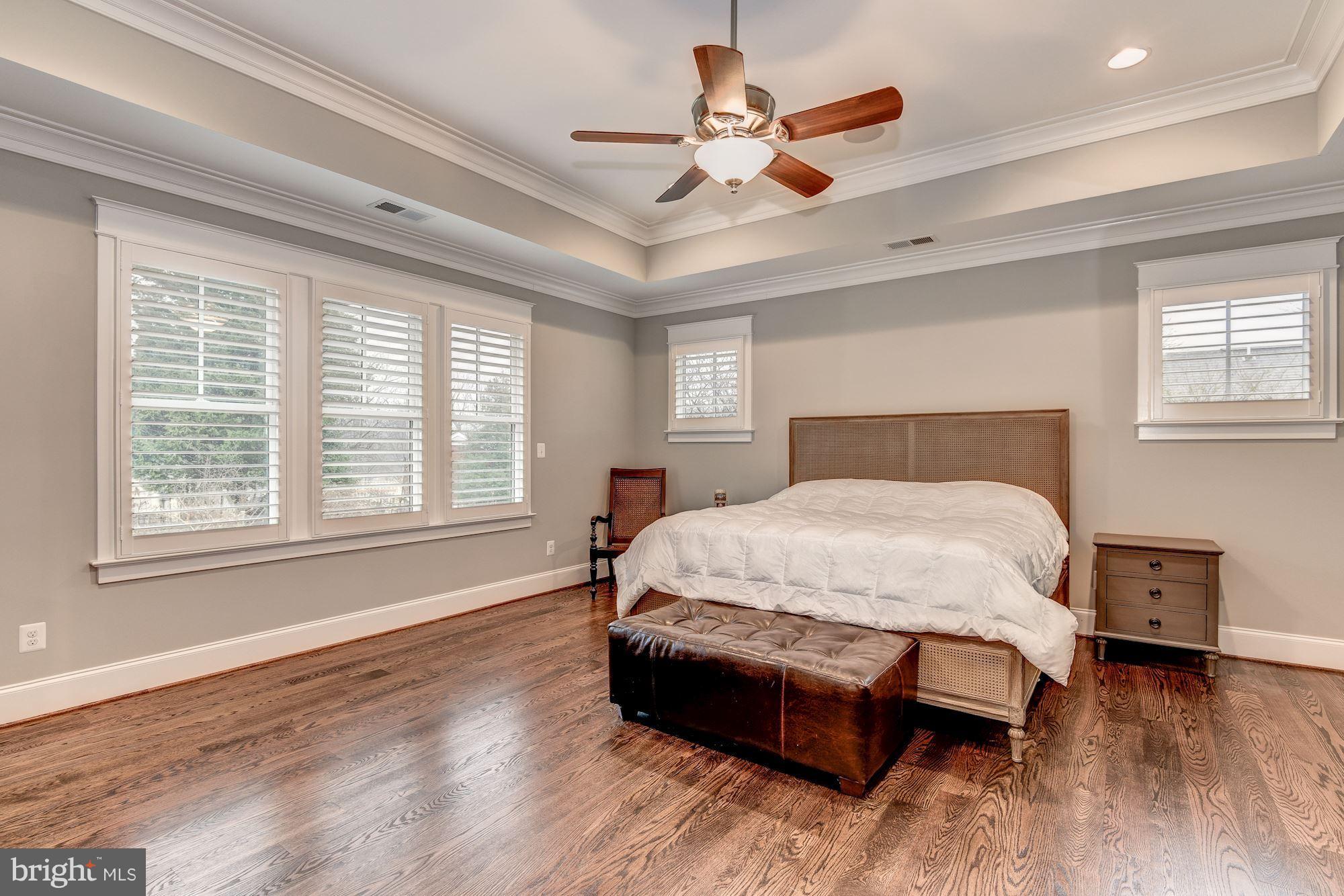 COUNTRY CLUB HILLS - Residential