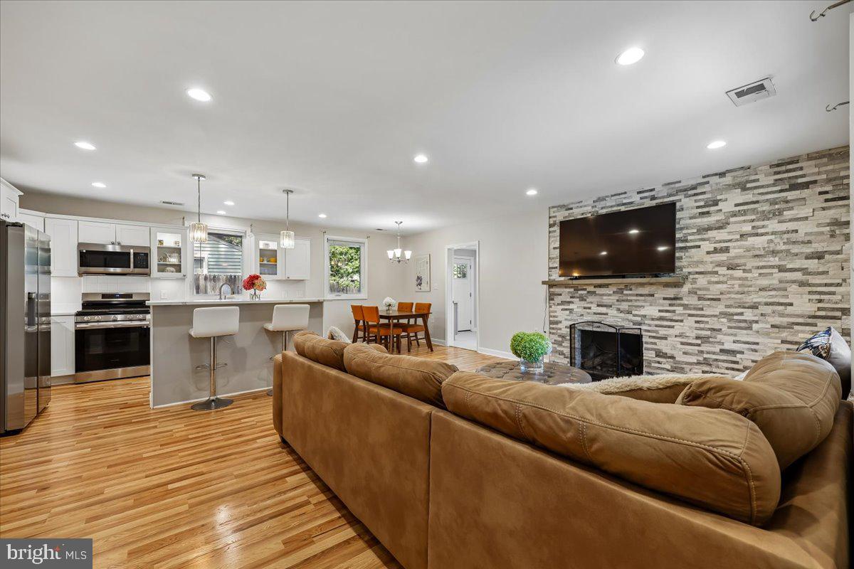 NEW HAMPSHIRE ESTATES - Residential