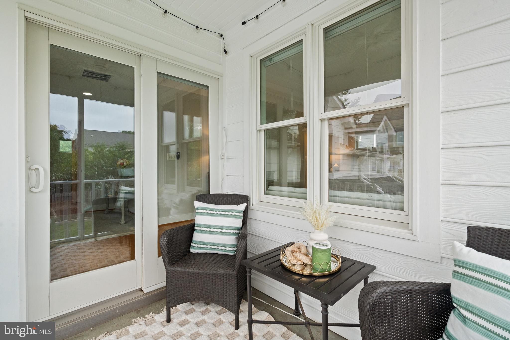WILLIAMSBURG VILLAGE - Residential