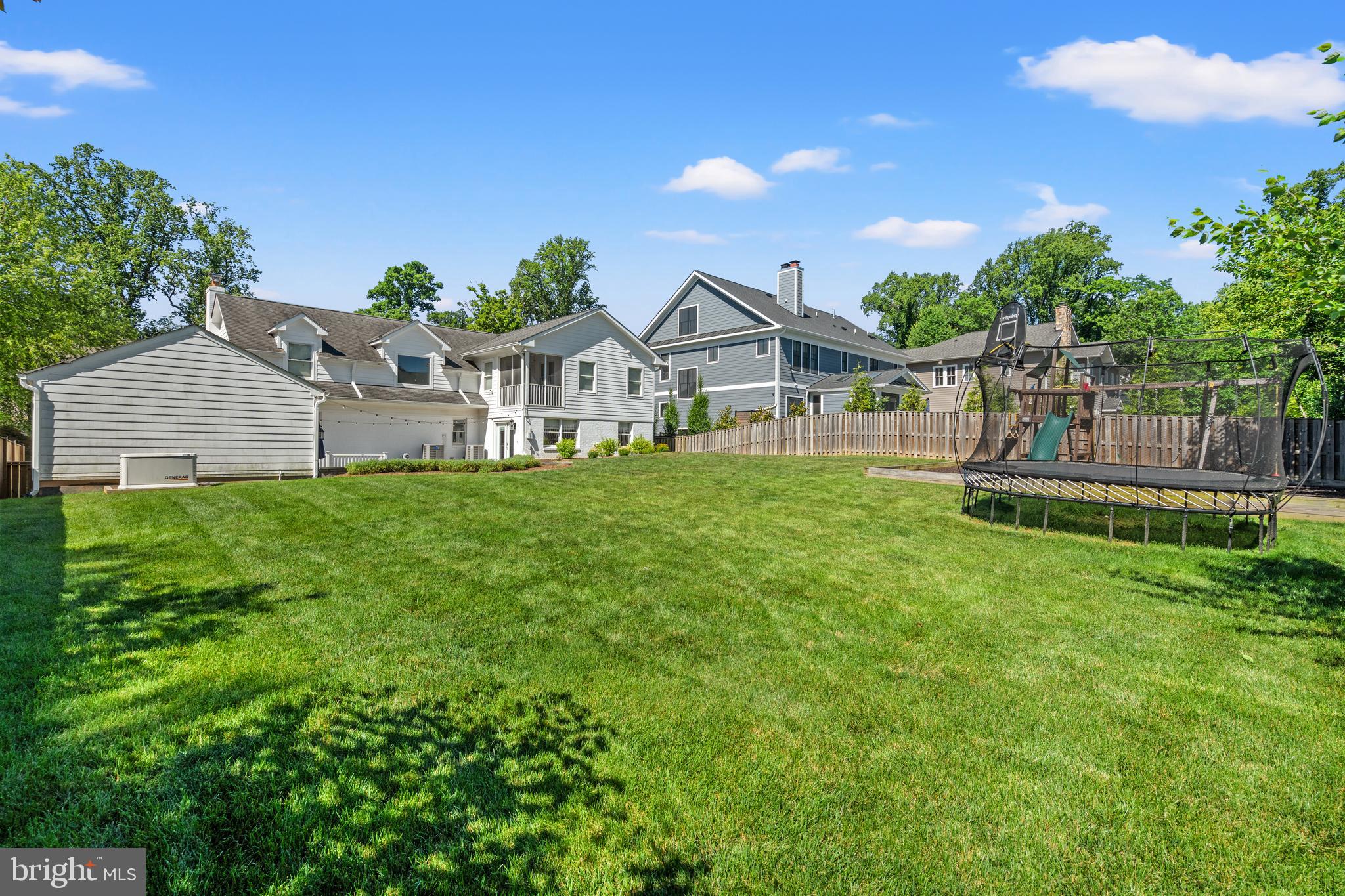 WILLIAMSBURG VILLAGE - Residential