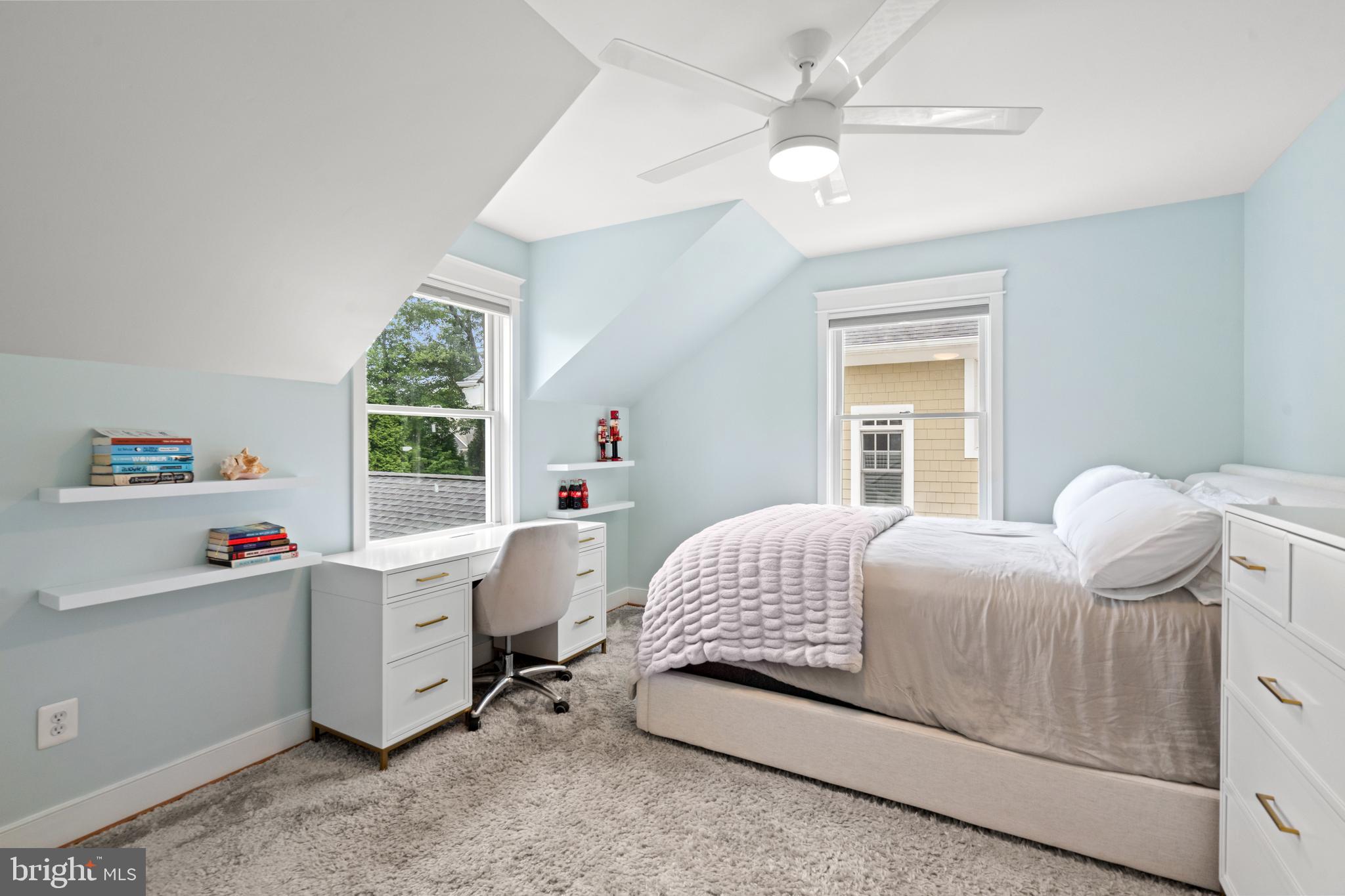 WILLIAMSBURG VILLAGE - Residential