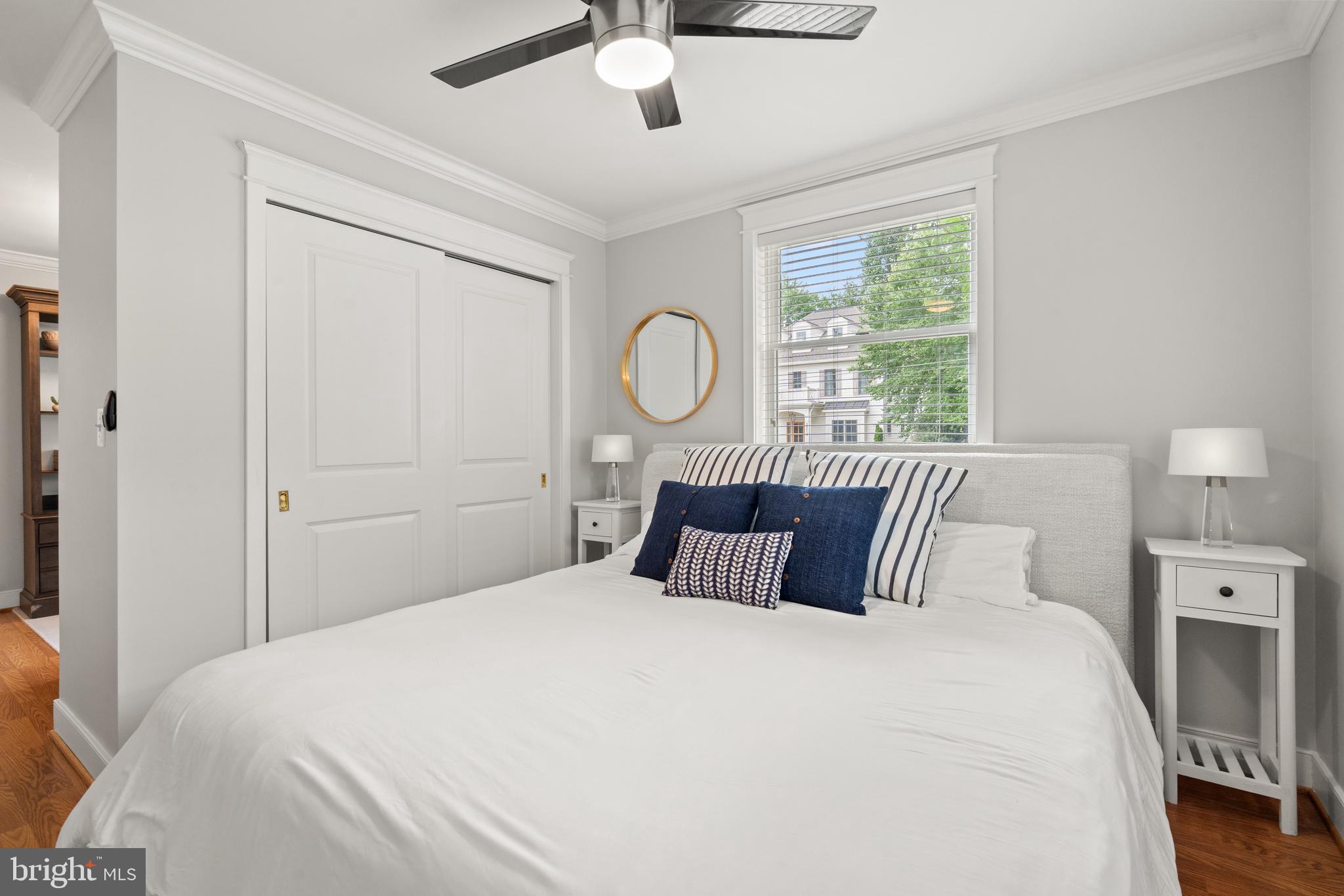 WILLIAMSBURG VILLAGE - Residential