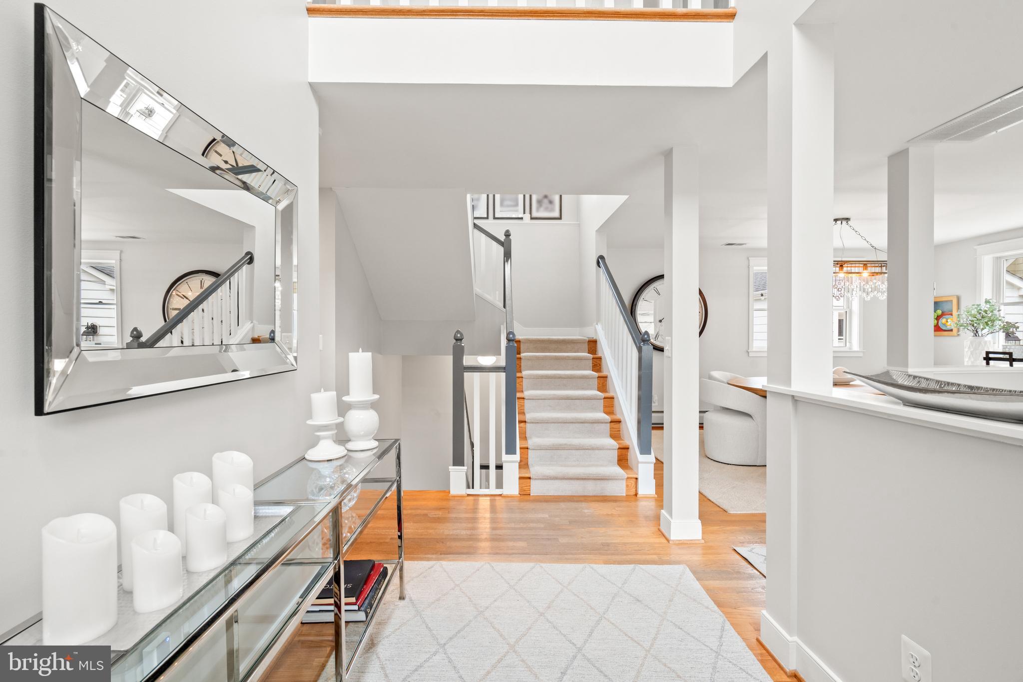 WILLIAMSBURG VILLAGE - Residential