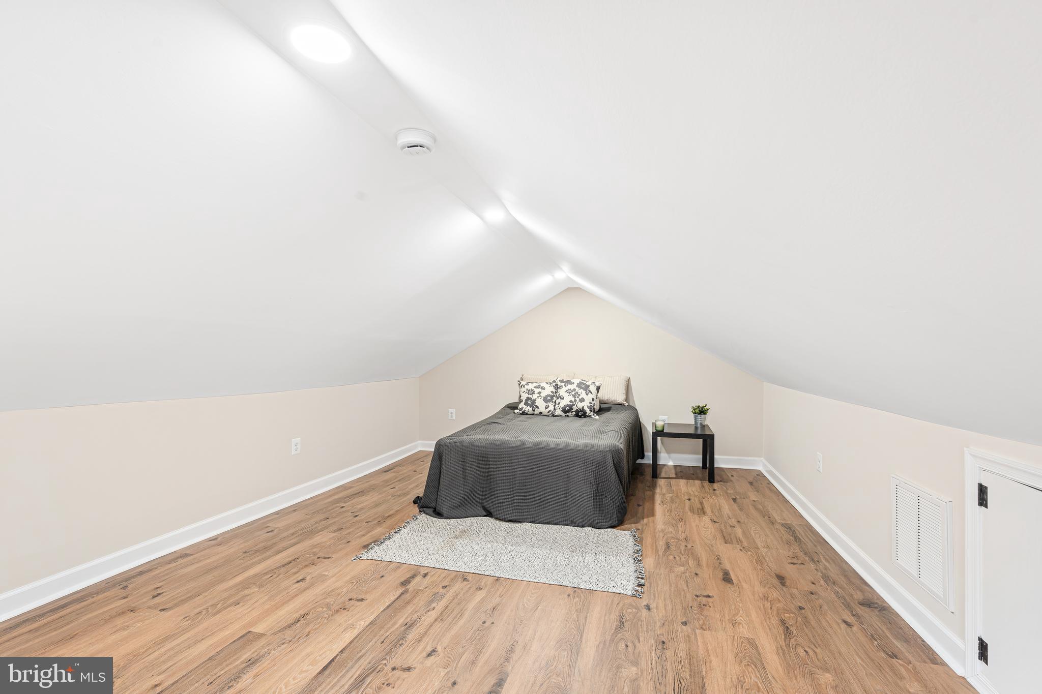ESSEX - Residential