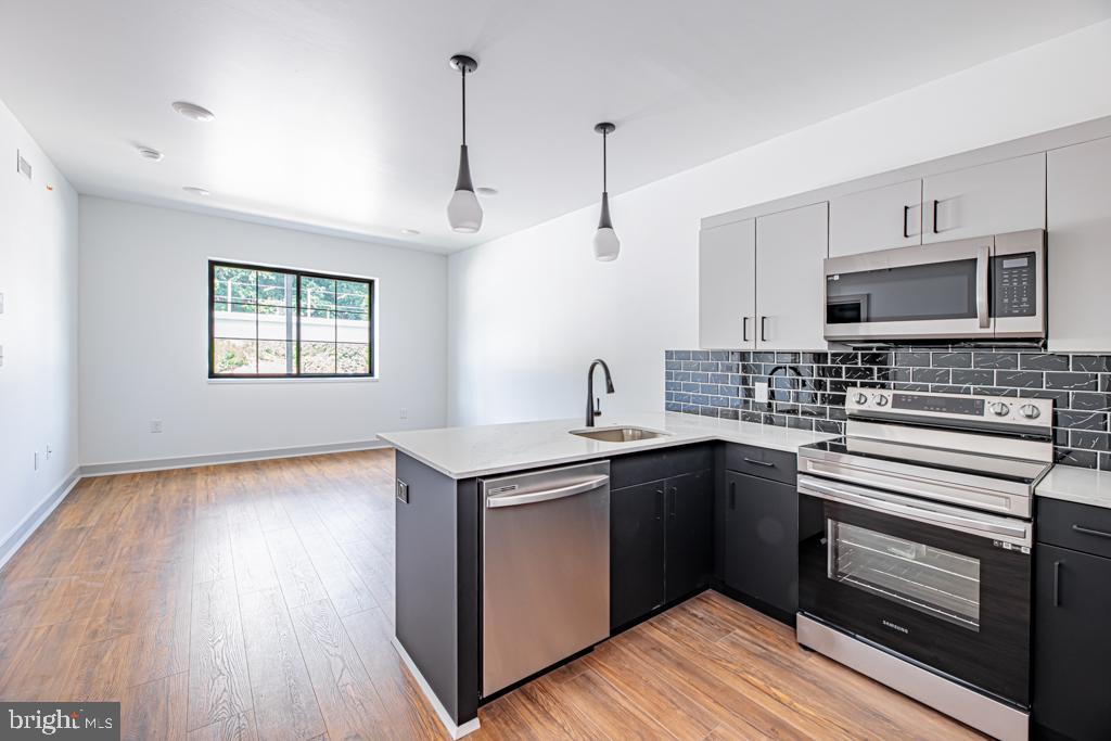 ROXBOROUGH - Residential Lease
