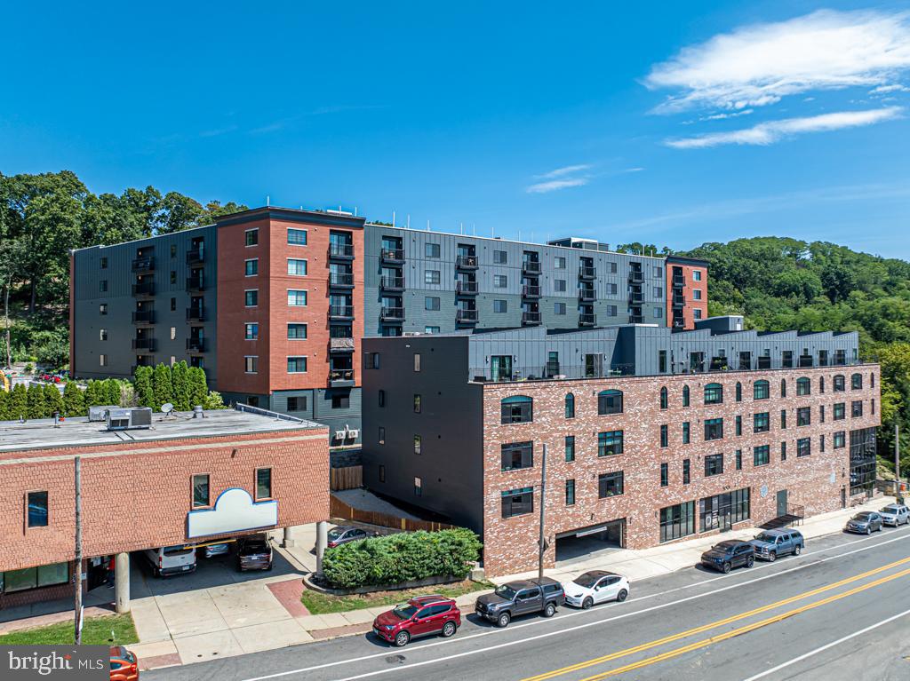 ROXBOROUGH - Residential Lease