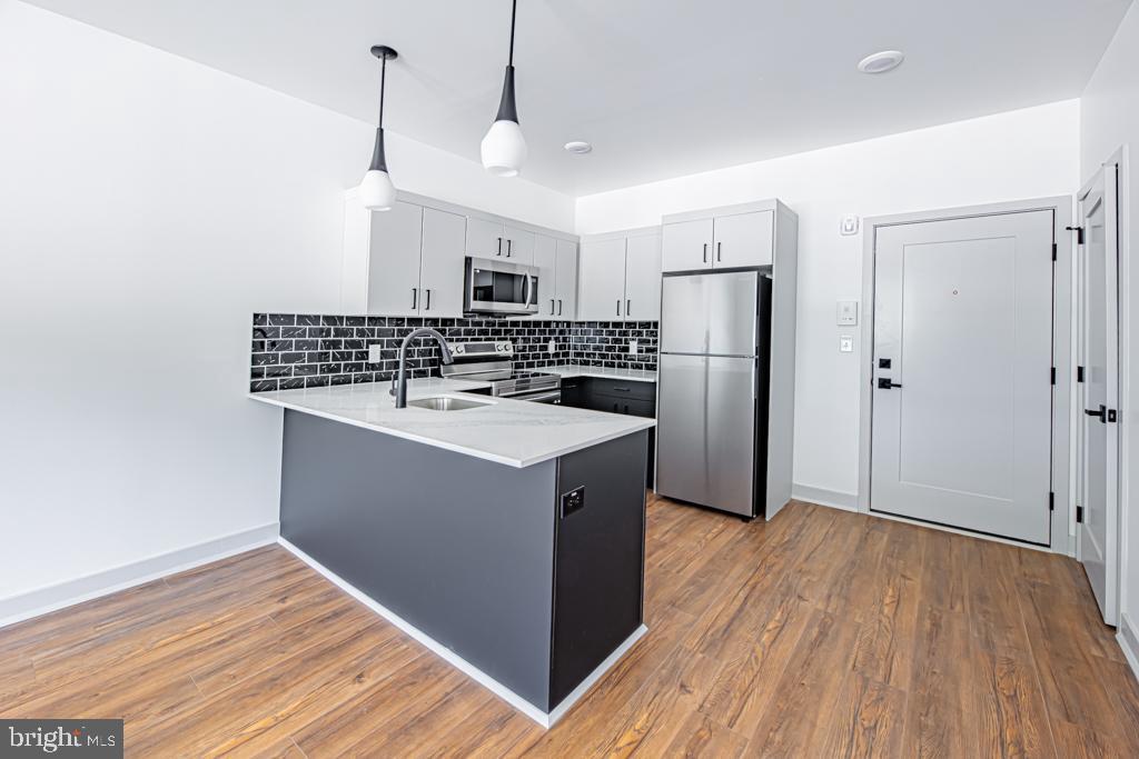 ROXBOROUGH - Residential Lease