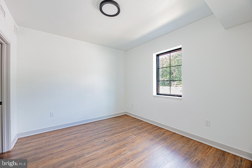 ROXBOROUGH - Residential Lease