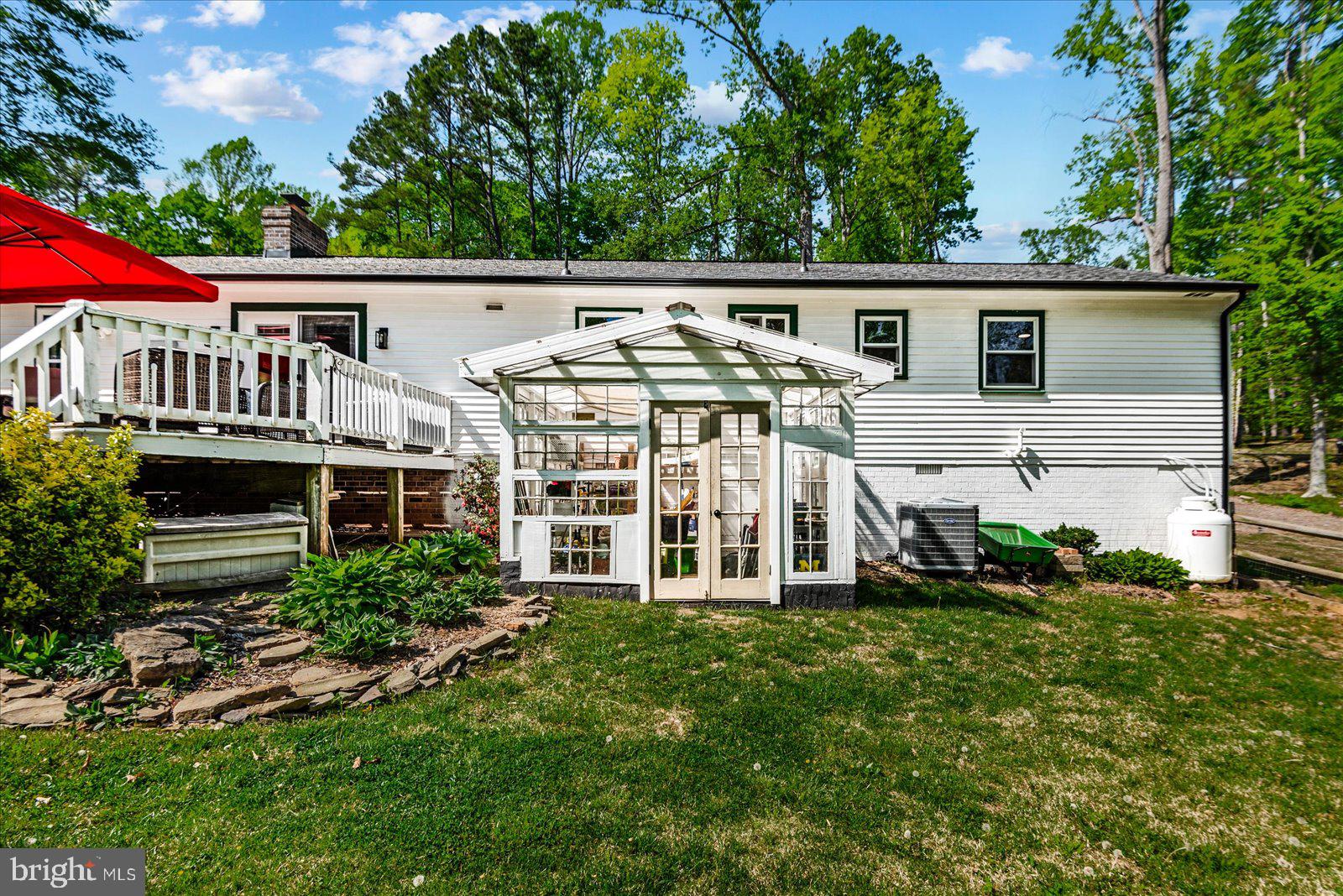LAKE CAROLINE - Residential
