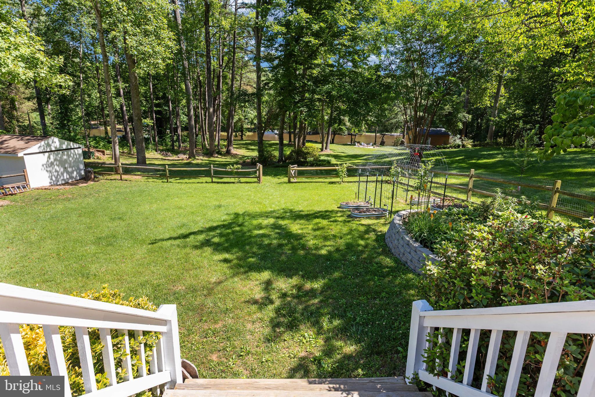 LAKE CAROLINE - Residential