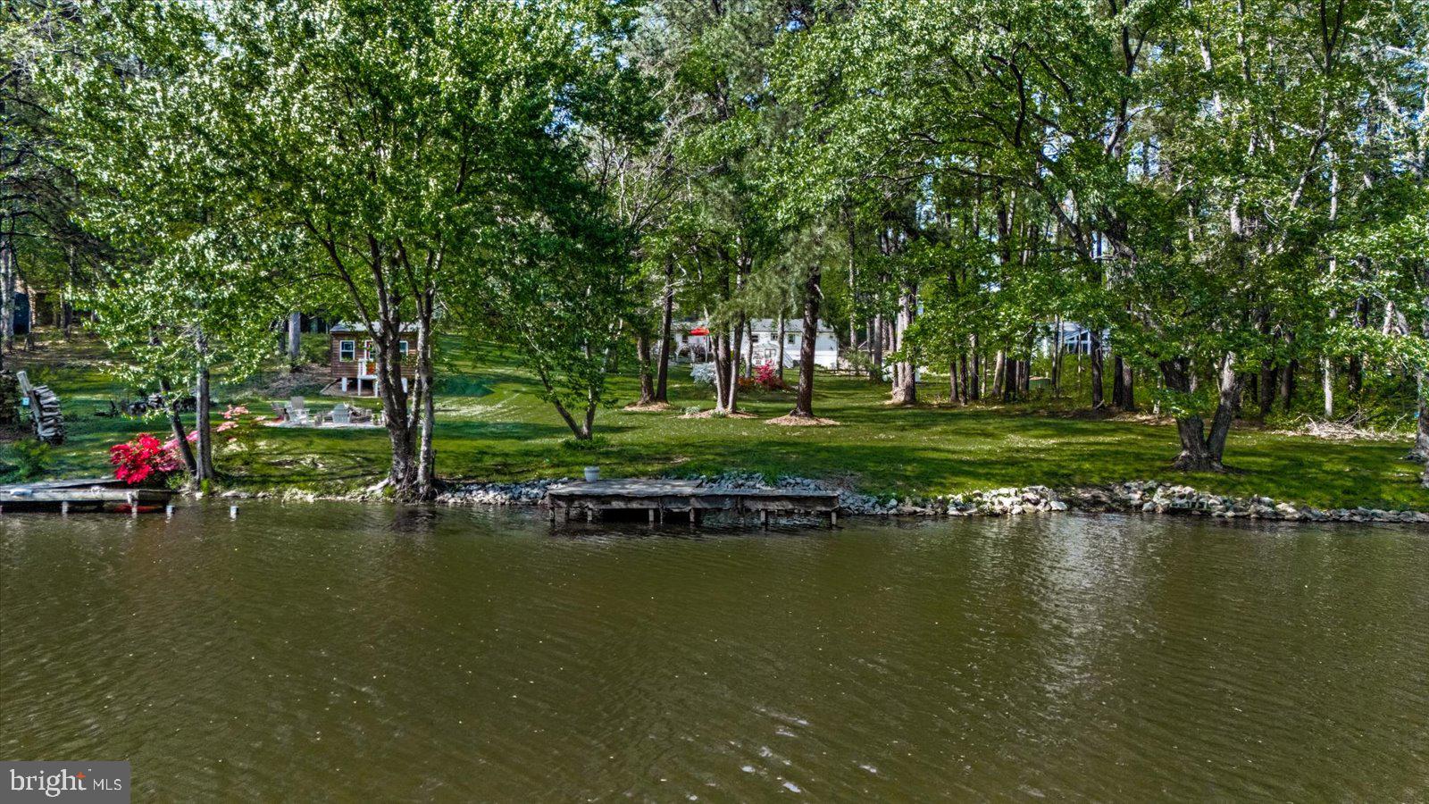LAKE CAROLINE - Residential