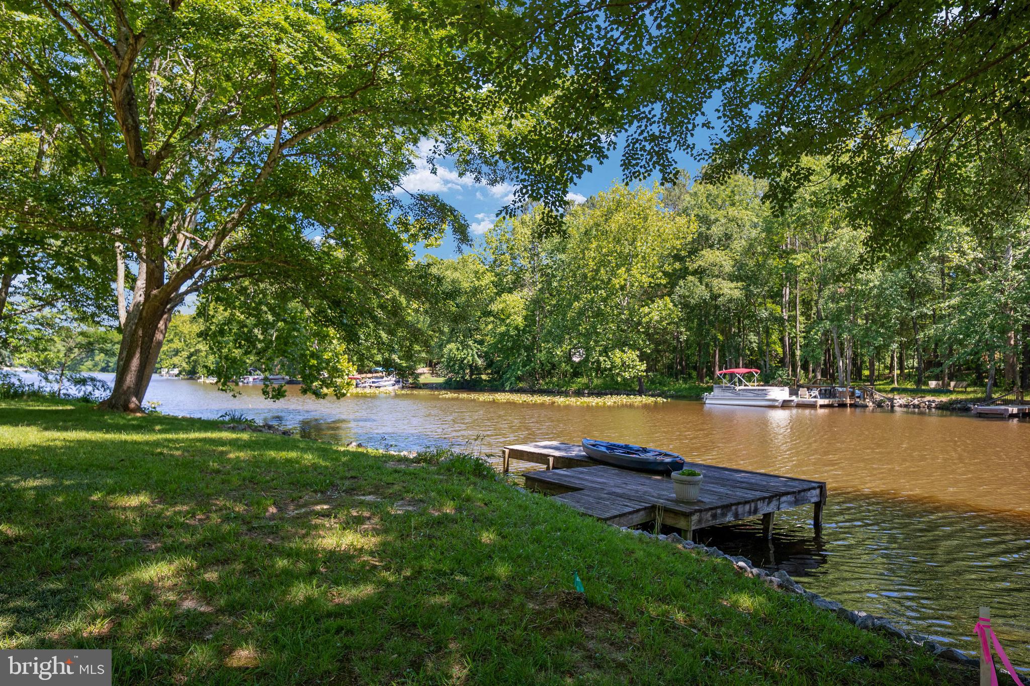 LAKE CAROLINE - Residential