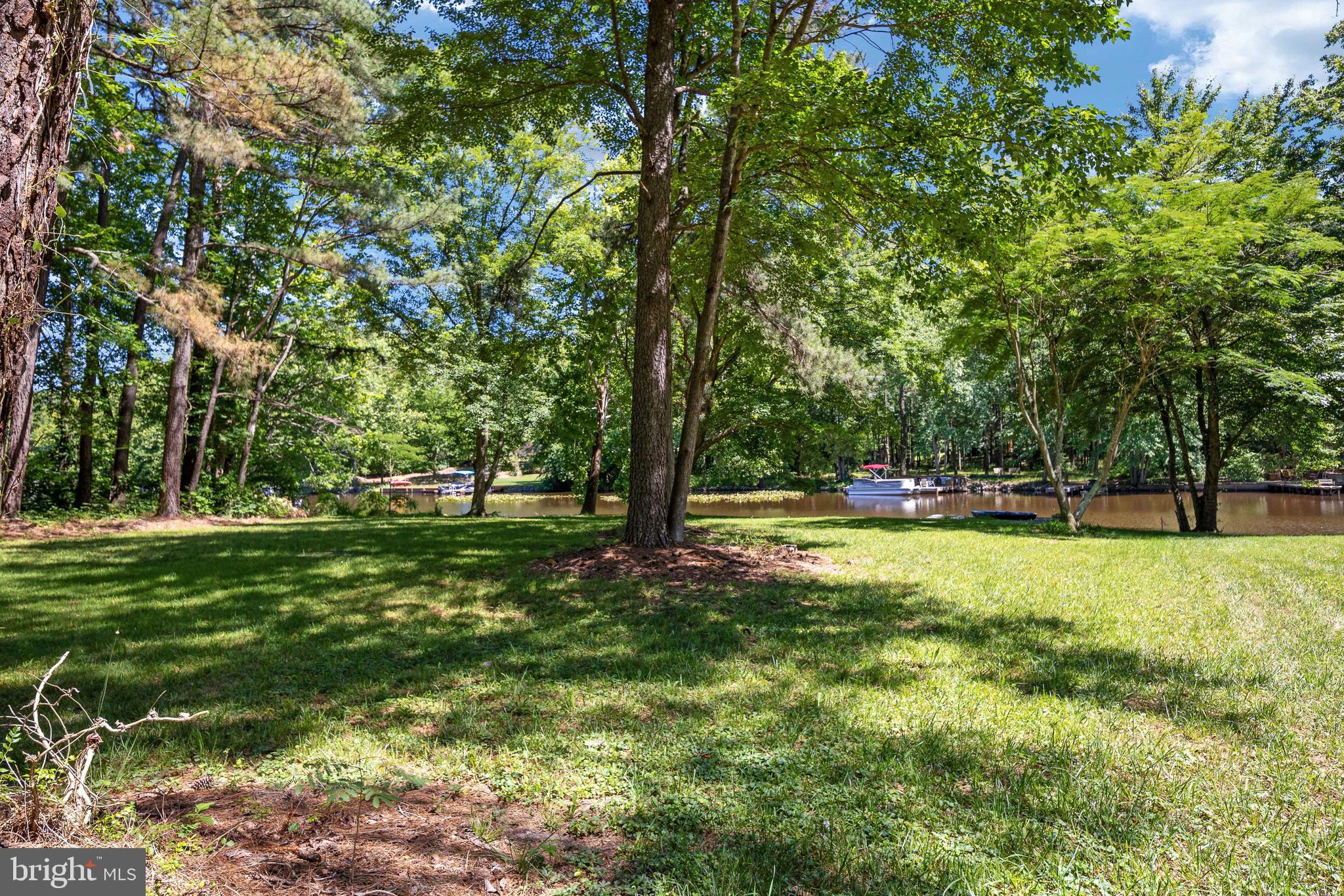 LAKE CAROLINE - Residential