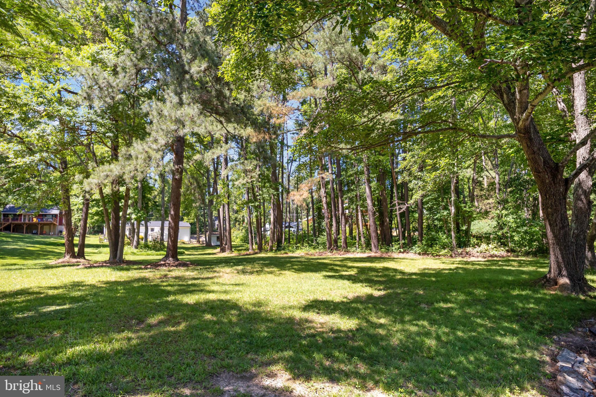 LAKE CAROLINE - Residential