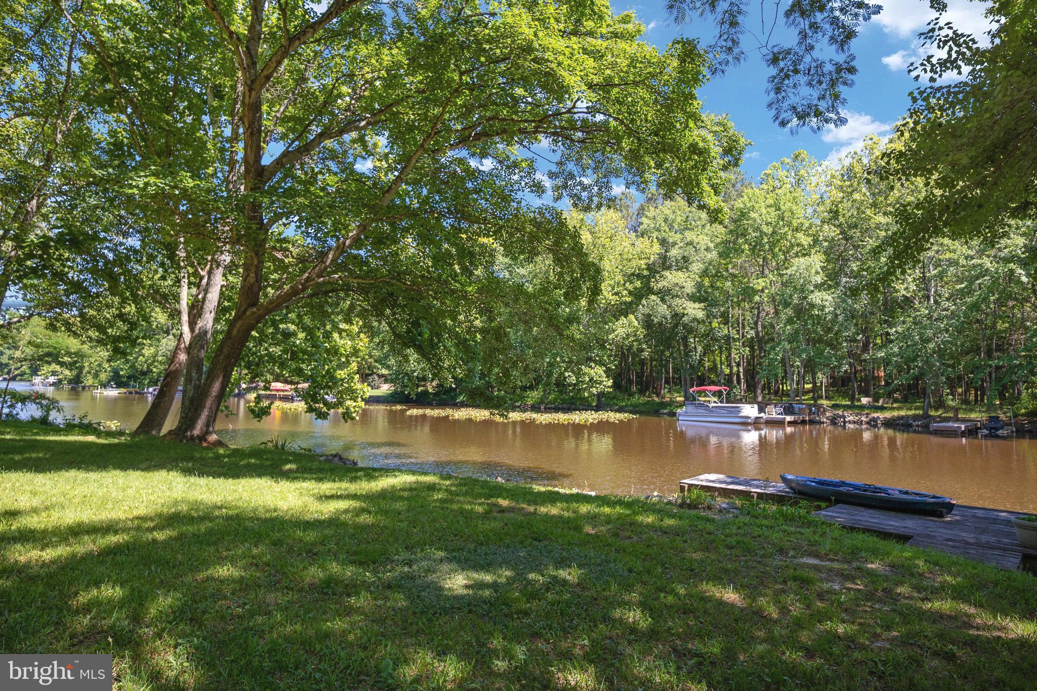 LAKE CAROLINE - Residential