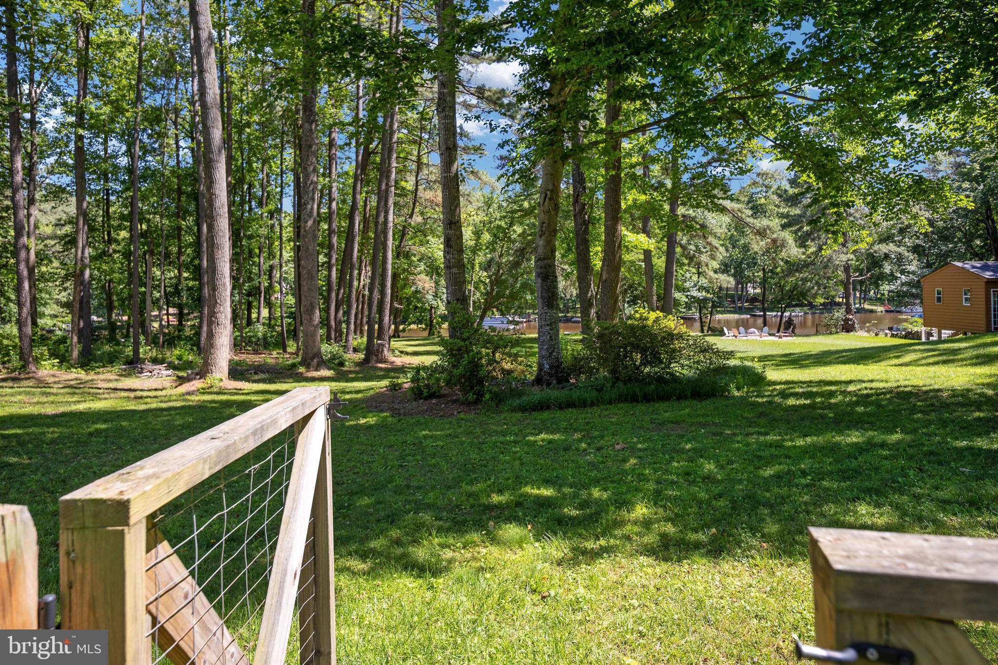 LAKE CAROLINE - Residential