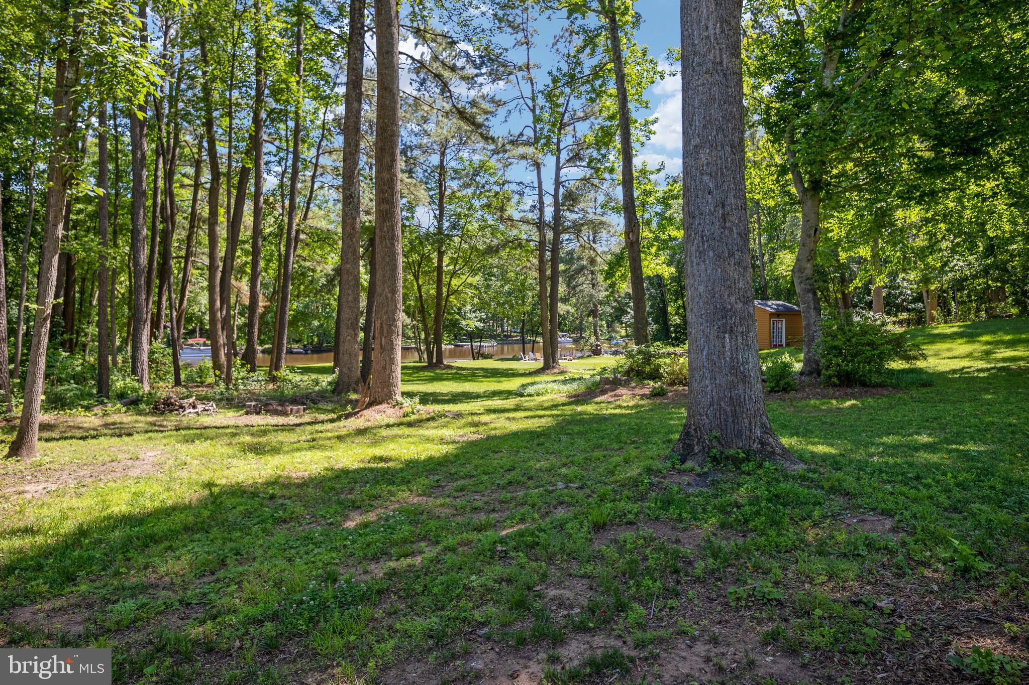 LAKE CAROLINE - Residential