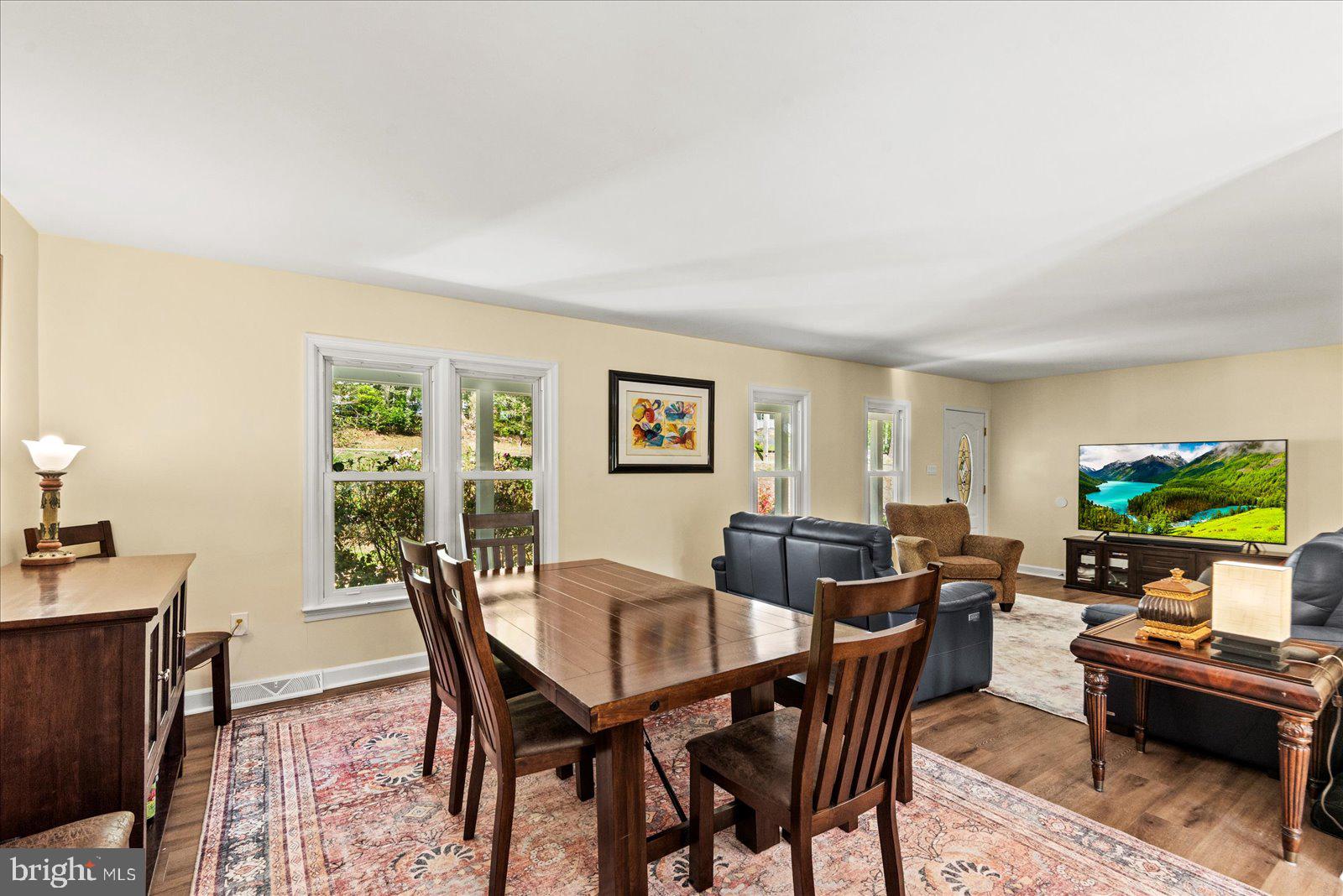 LAKE CAROLINE - Residential