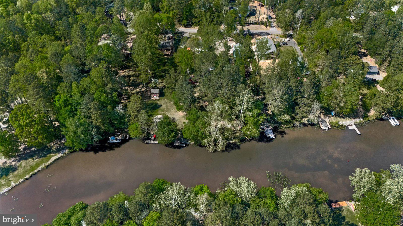 LAKE CAROLINE - Residential