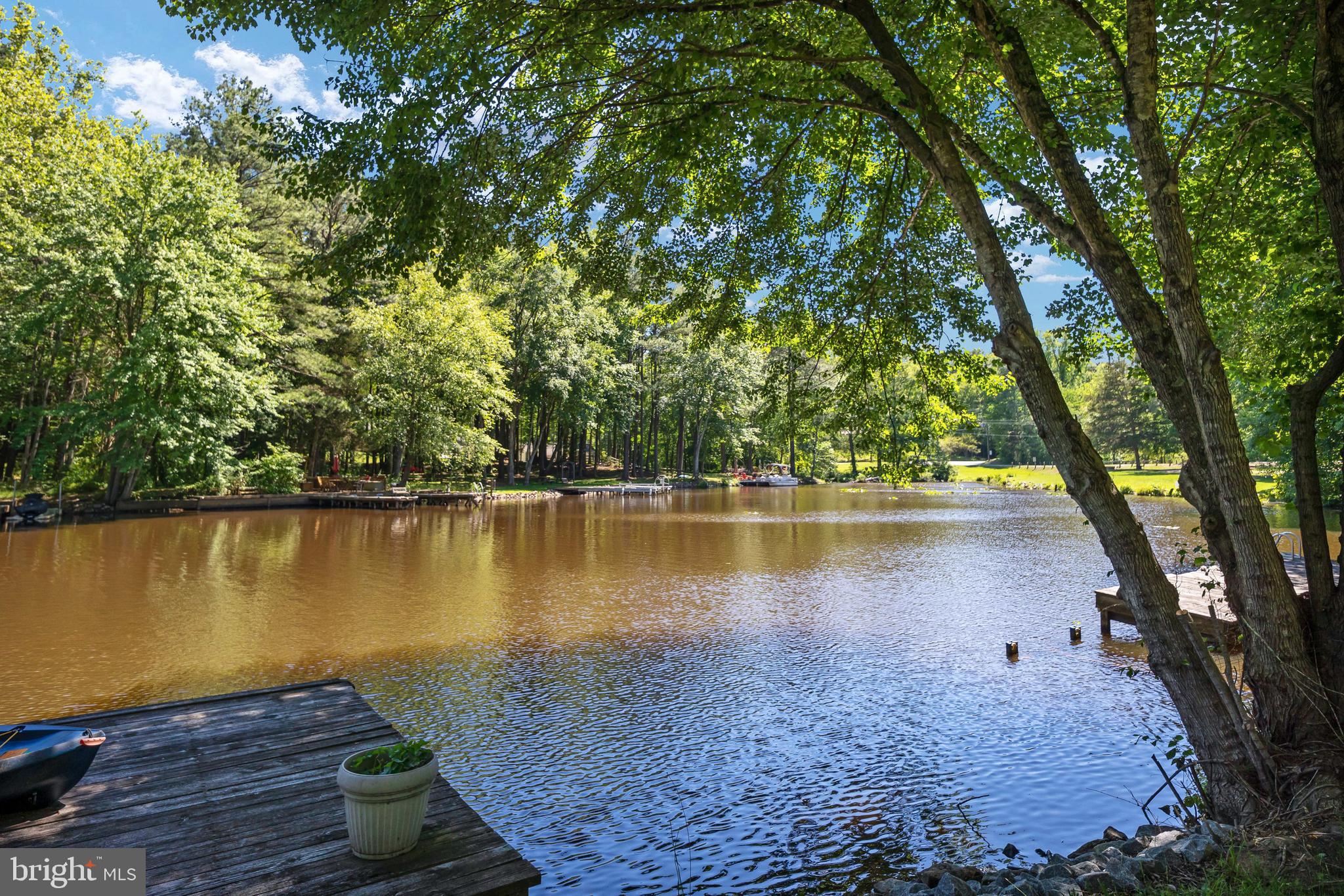 LAKE CAROLINE - Residential