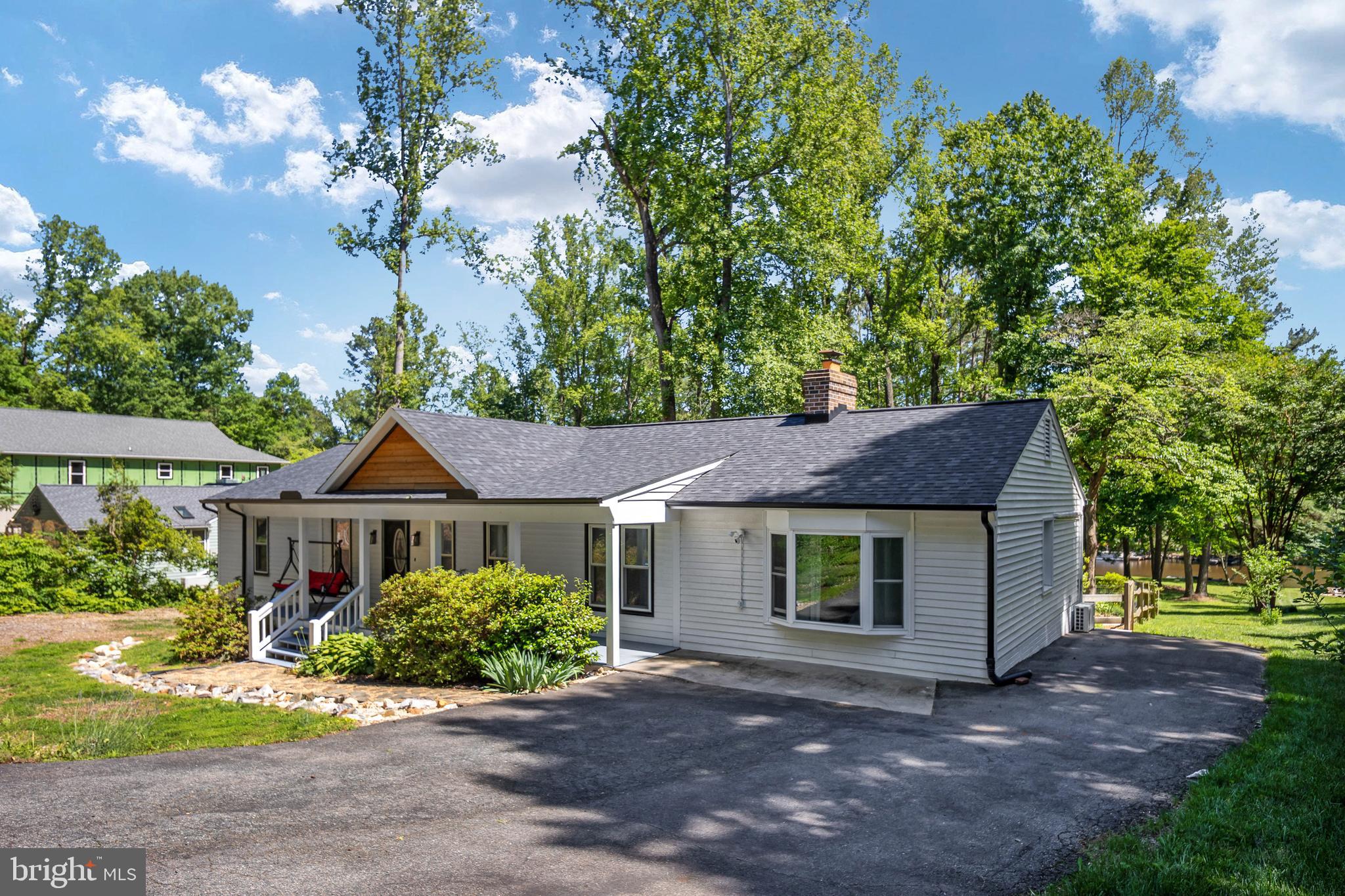 LAKE CAROLINE - Residential