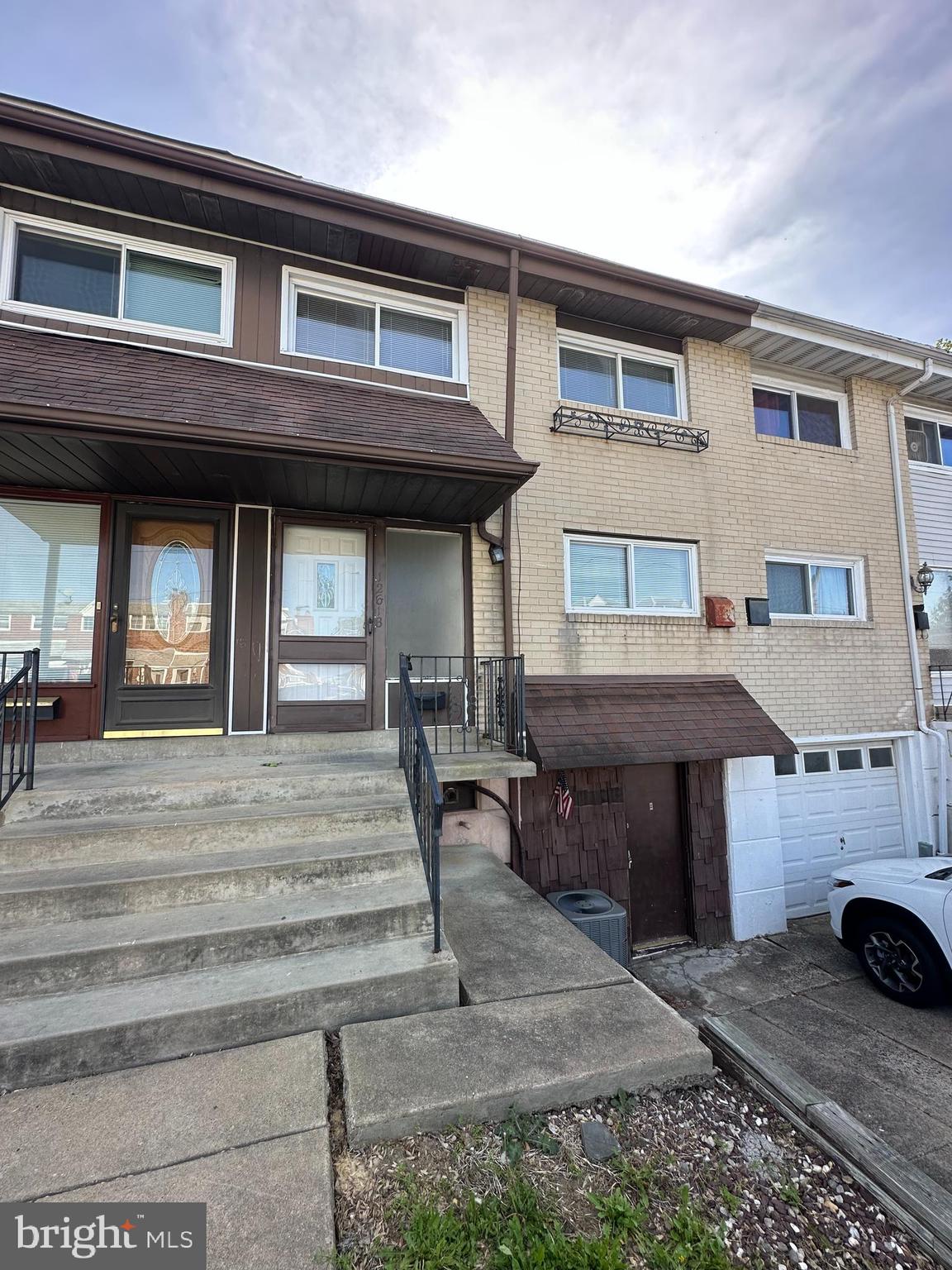 PHILADELPHIA (NORTHEAST) - Residential Lease