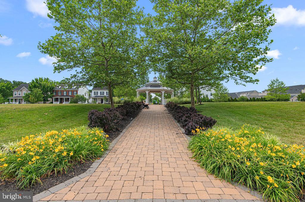 CARRIAGE HILL - Residential