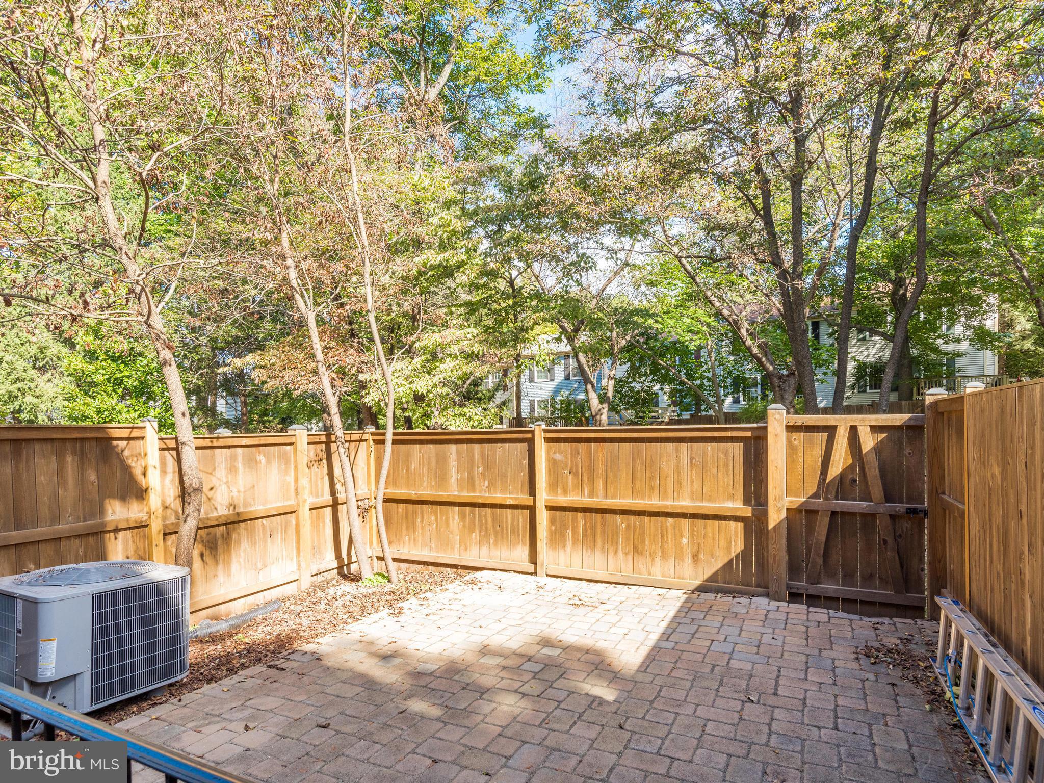 RESTON - Residential Lease