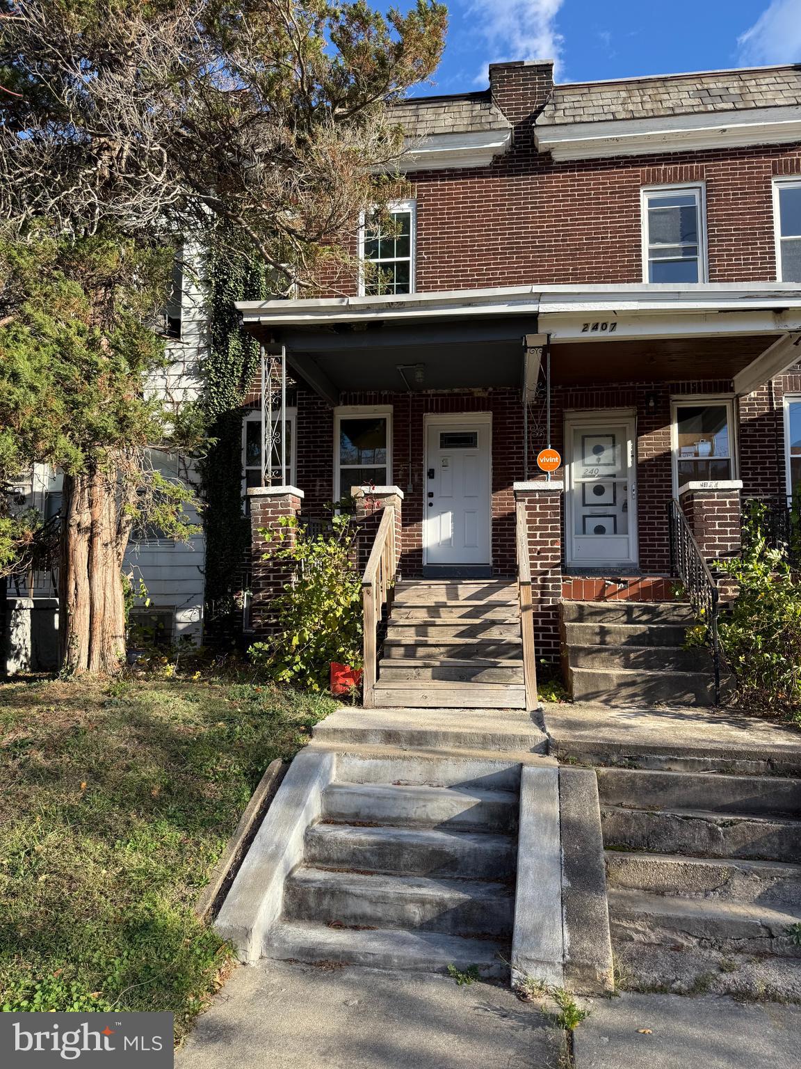 INVESTOR SPECIAL!!! This 2-bedroom, 2-bath townhome is the perfect opportunity to finish a renovation that’s already well underway. Major updates have been completed, including new PEX plumbing, updated electrical, new HVAC, and new appliances (still in their original boxes). All new exterior doors (3) and new kitchen cabinets are already on site, and all remaining materials will convey with the sale.

Enjoy a fully fenced backyard, ample street parking, and additional parking available from the rear alley. The roof was replaced by the previous owner in 2020, offering peace of mind for years to come.

With mechanical systems updated and materials included, this is a fantastic chance to step in and bring the project across the finish line. Perfect for investors or anyone looking to build equity!