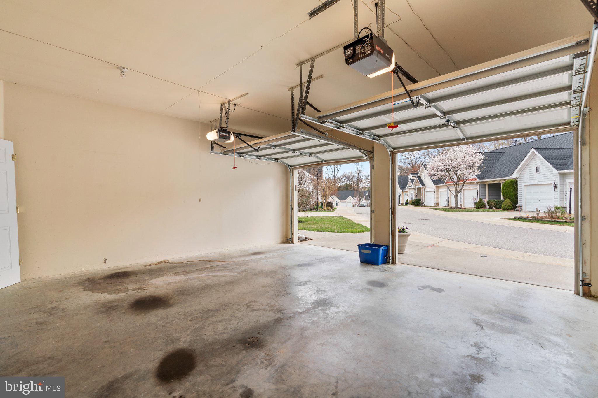 HICKORY CREST - Residential