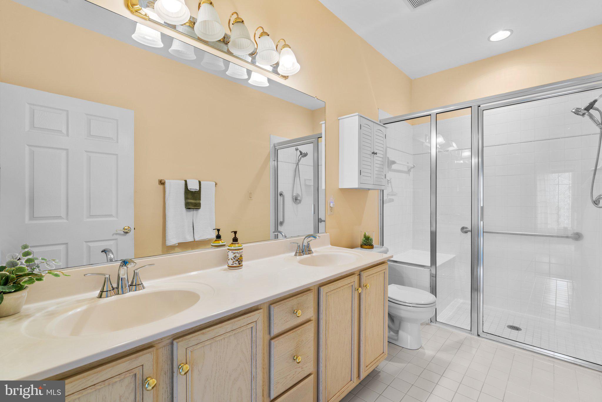 HICKORY CREST - Residential