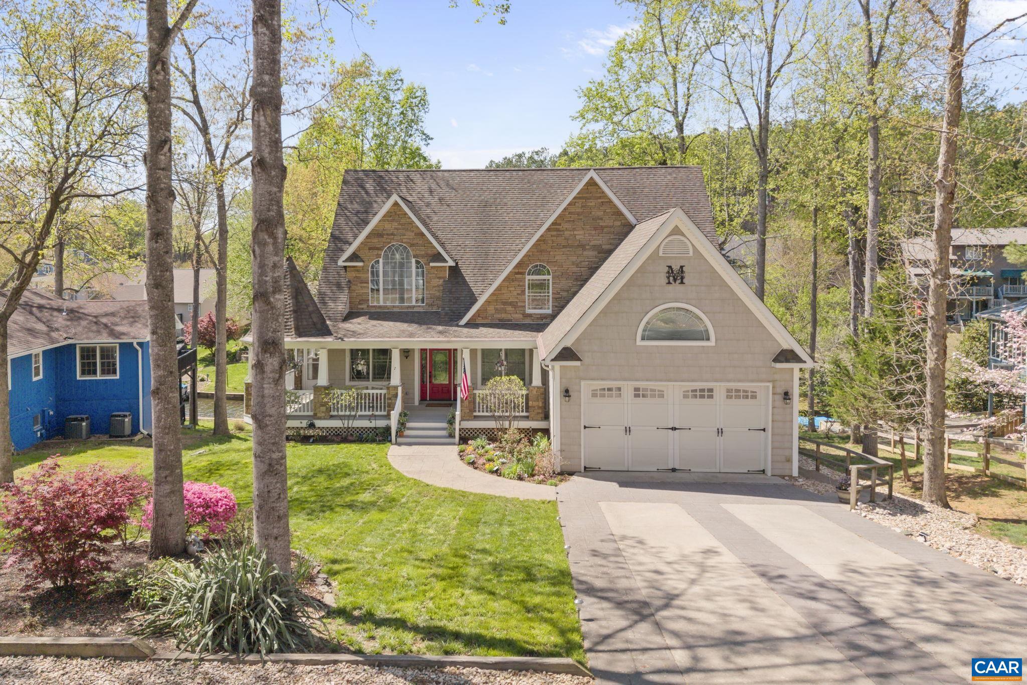 LAKE MONTICELLO - Residential
