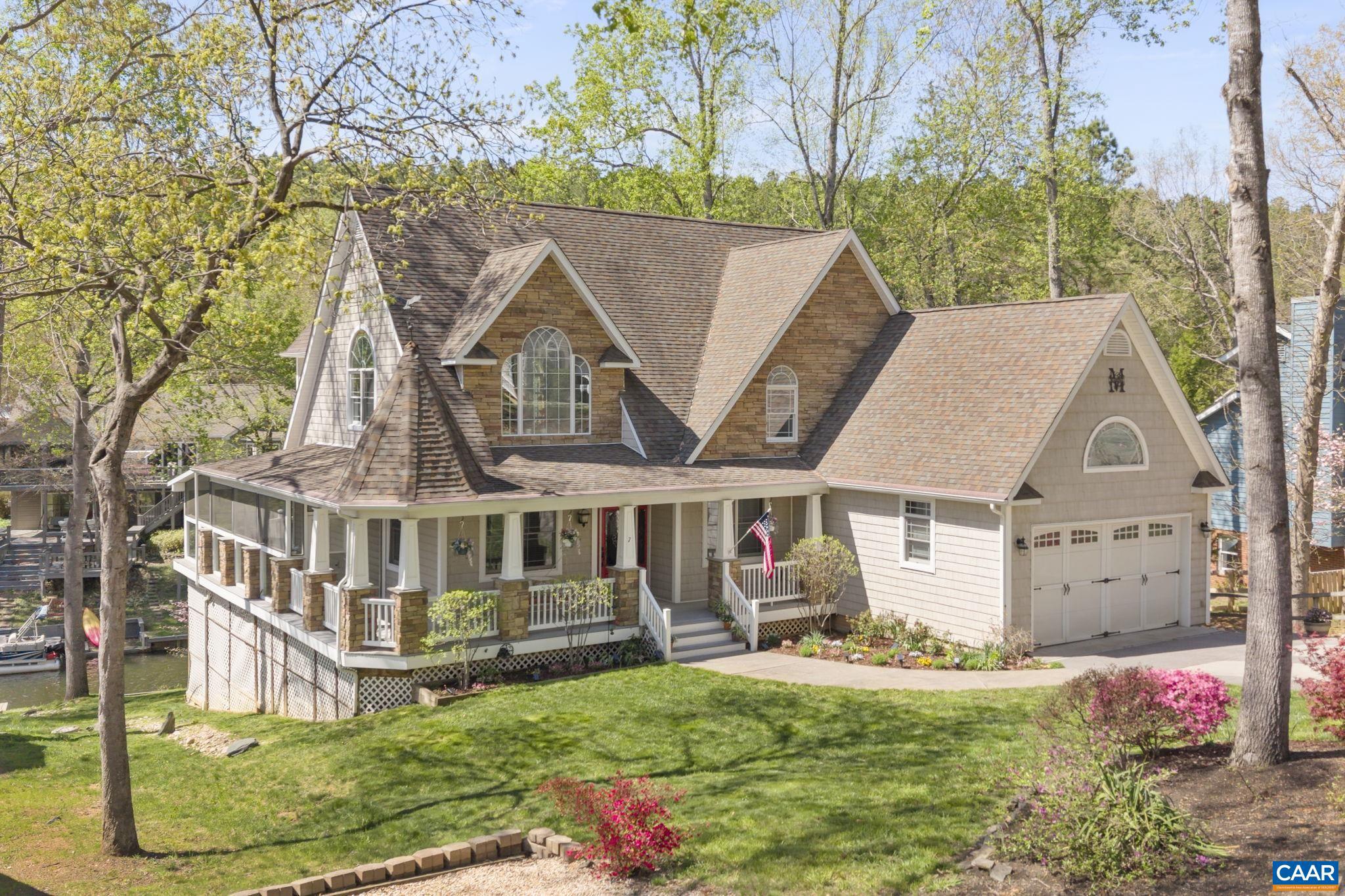 LAKE MONTICELLO - Residential