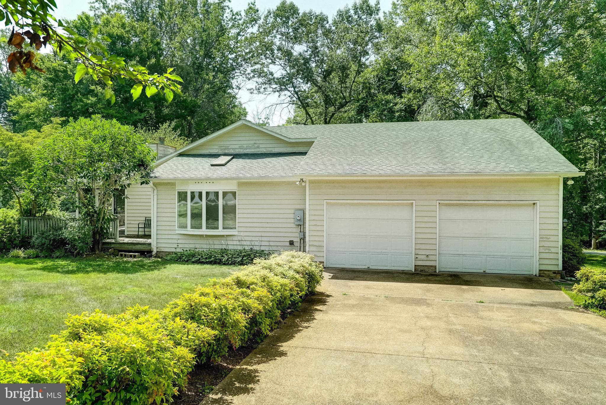 ROLLING WOODS - Residential