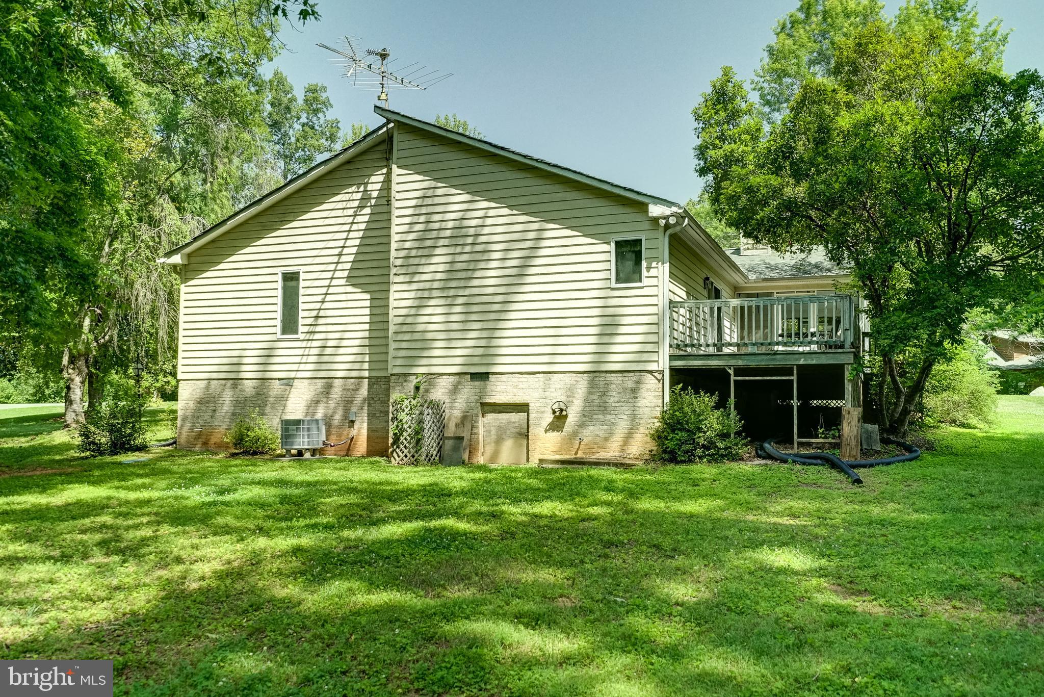 ROLLING WOODS - Residential