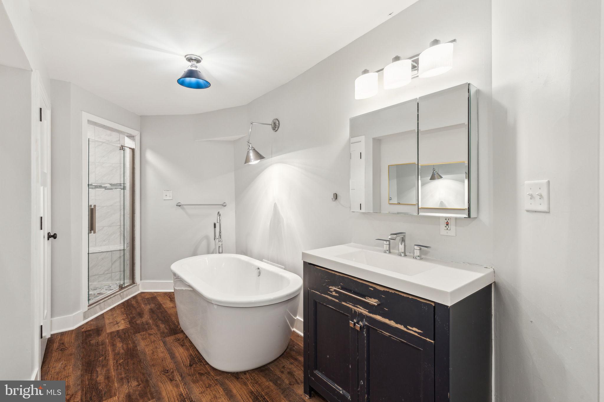 FAIRMOUNT - Residential