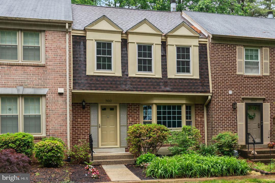 CROWNLEIGH - Residential