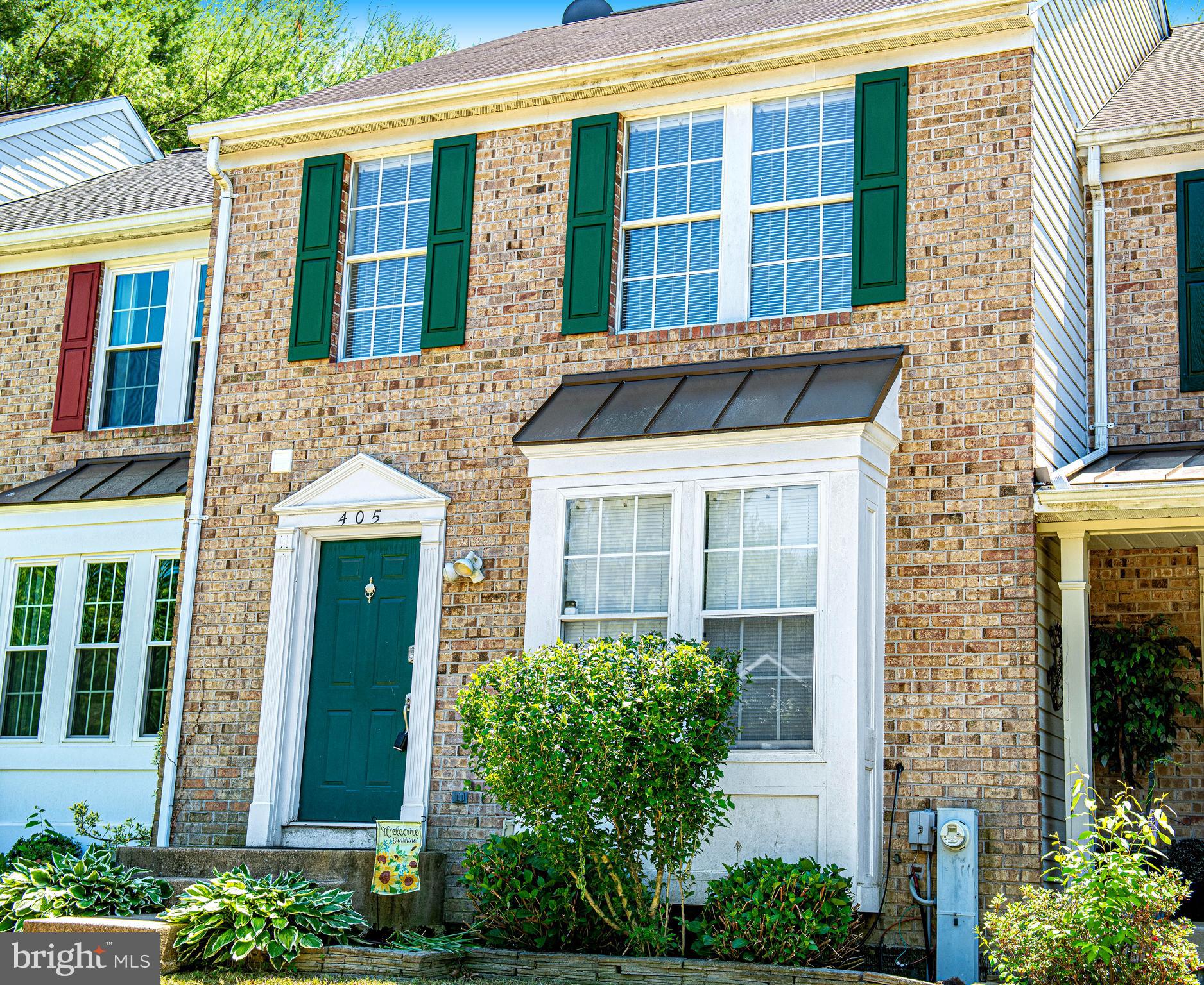 CONSTANT FRIENDSHIP - Residential