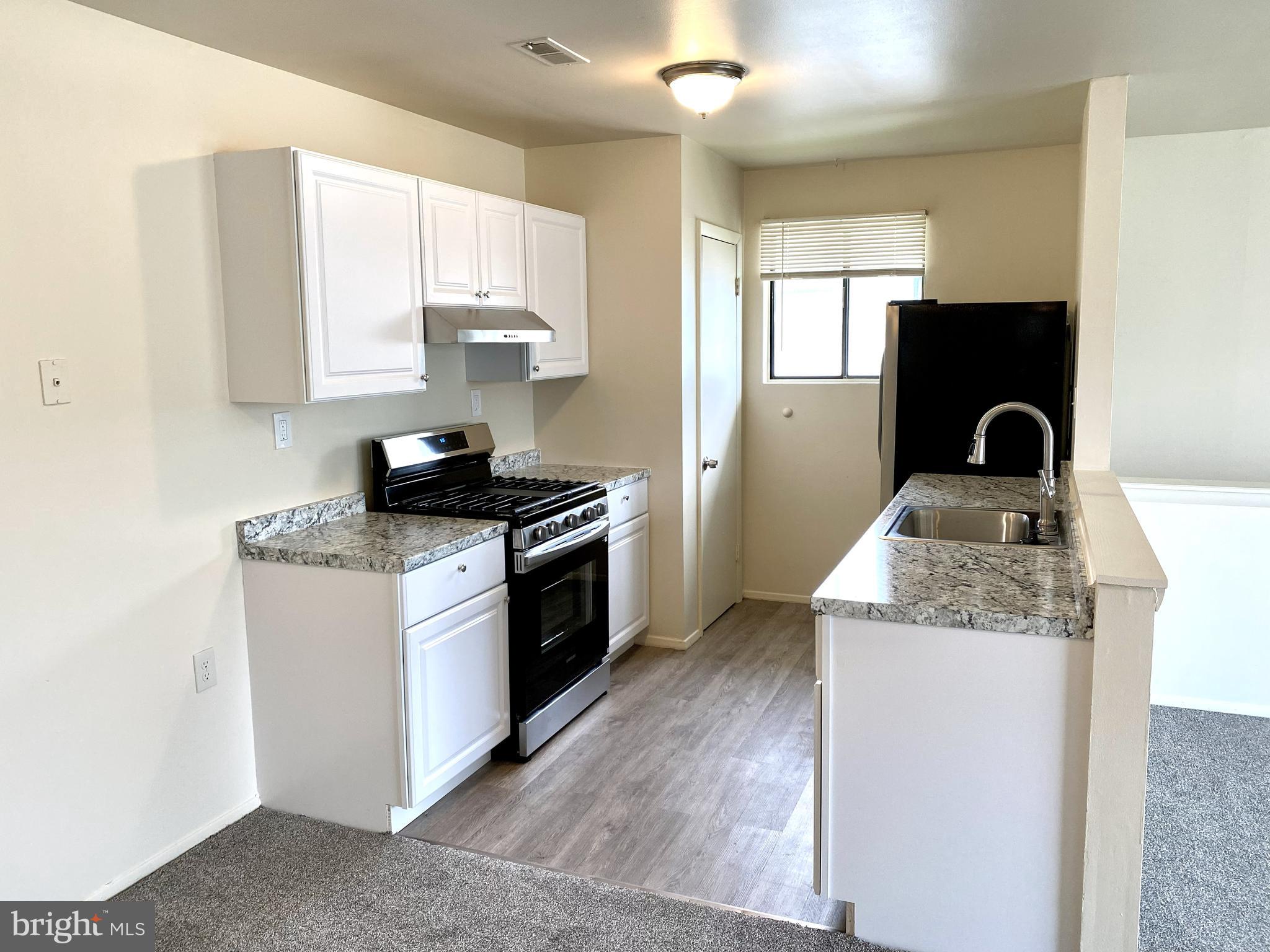 EDGEWATER VILLAGE - Residential